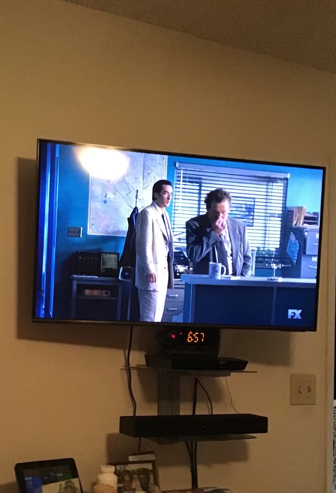 SAMSUNG 50-Inch Class QLED Q60B Series - 4K UHD Dual LED Quantum HDR Smart TV with Alexa Built-in (QN50Q60BAFXZA, 2022 Model) - Customer Photo 2