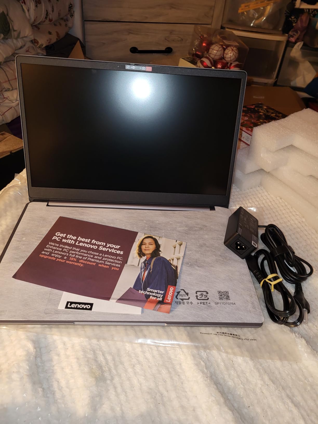 Lenovo IdeaPad 3i Chromebook, 15.6â FHD Display, Intel Celeron N4500, 8GB RAM, 64GB eMMC, 1920x1080 px, 720p Camera, Chrome OS, Abyss Blue - Customer Photo 1