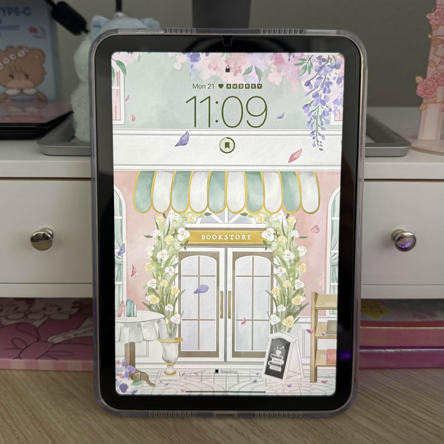 Apple iPad mini (A17 Pro): Apple Intelligence, 8.3-inch Liquid Retina Display, 256GB, Wi-Fi 6E, 12MP Front/12MP Back Camera, Touch ID, All-Day Battery Life - Space Gray customer photo 1