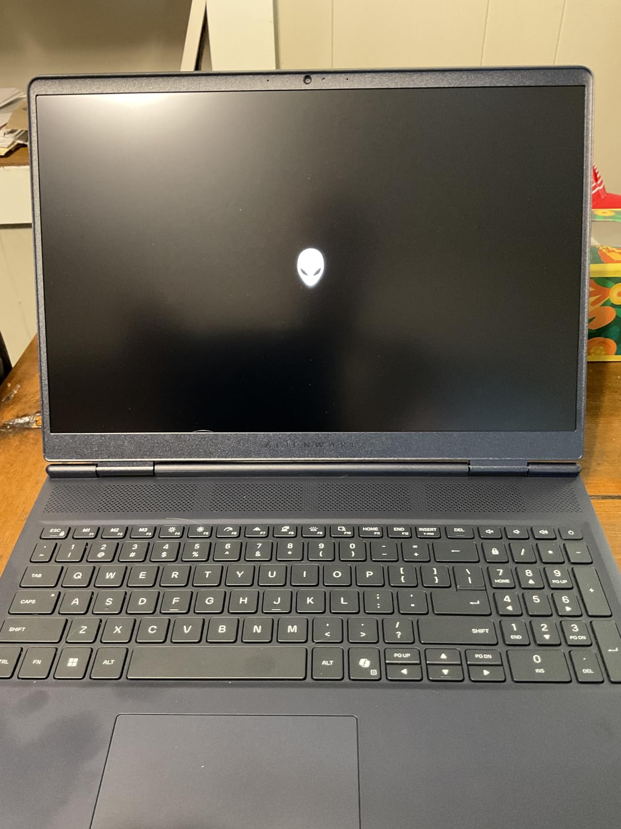 Alienware 16 Aurora Laptop AC16250-16-inch 16:10 WQXGA Display, Intel Core 7-240H Series 2, 16GB DDR5 RAM, 1TB SSD, NVIDIA GeForce RTX 5060 8GB GDDR7, Windows 11 Home, Onsite Service - Blue customer photo 2