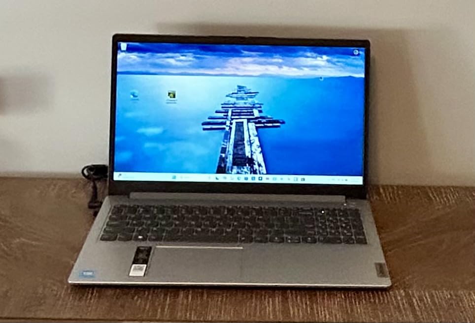 Lenovo IdeaPad 2025 Student Laptop, 15.6