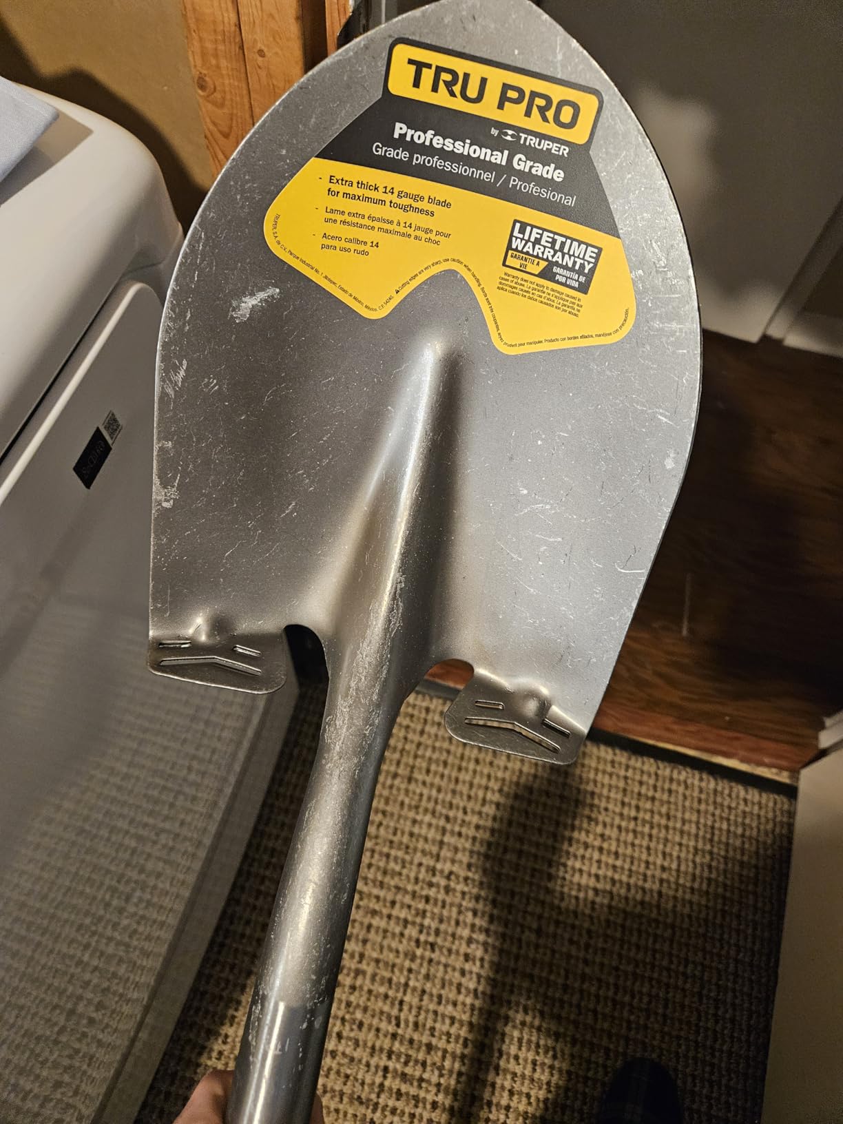 Truper 31198 Tru Pro Round Point Shovel, Fiberglass Handle, 10-Inch Grip, 48-Inch - Customer Photo 2