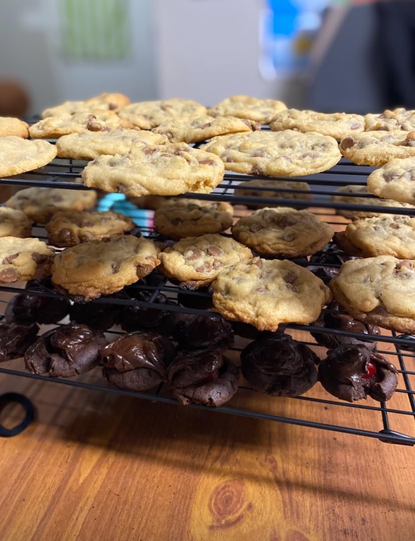 Wilton Excelle Elite 3-Tier Cooling Rack for Cookies, Cake and More - Cool Batches of Cookies, Cake Layers or Finger Foods, Black Customer Review Wilton Excelle Elite 3-Tier Cooling Rack for Cookies, Cake and More - Cool Batches of Cookies, Cake Layers or Finger Foods, Black - Customer Photo 1