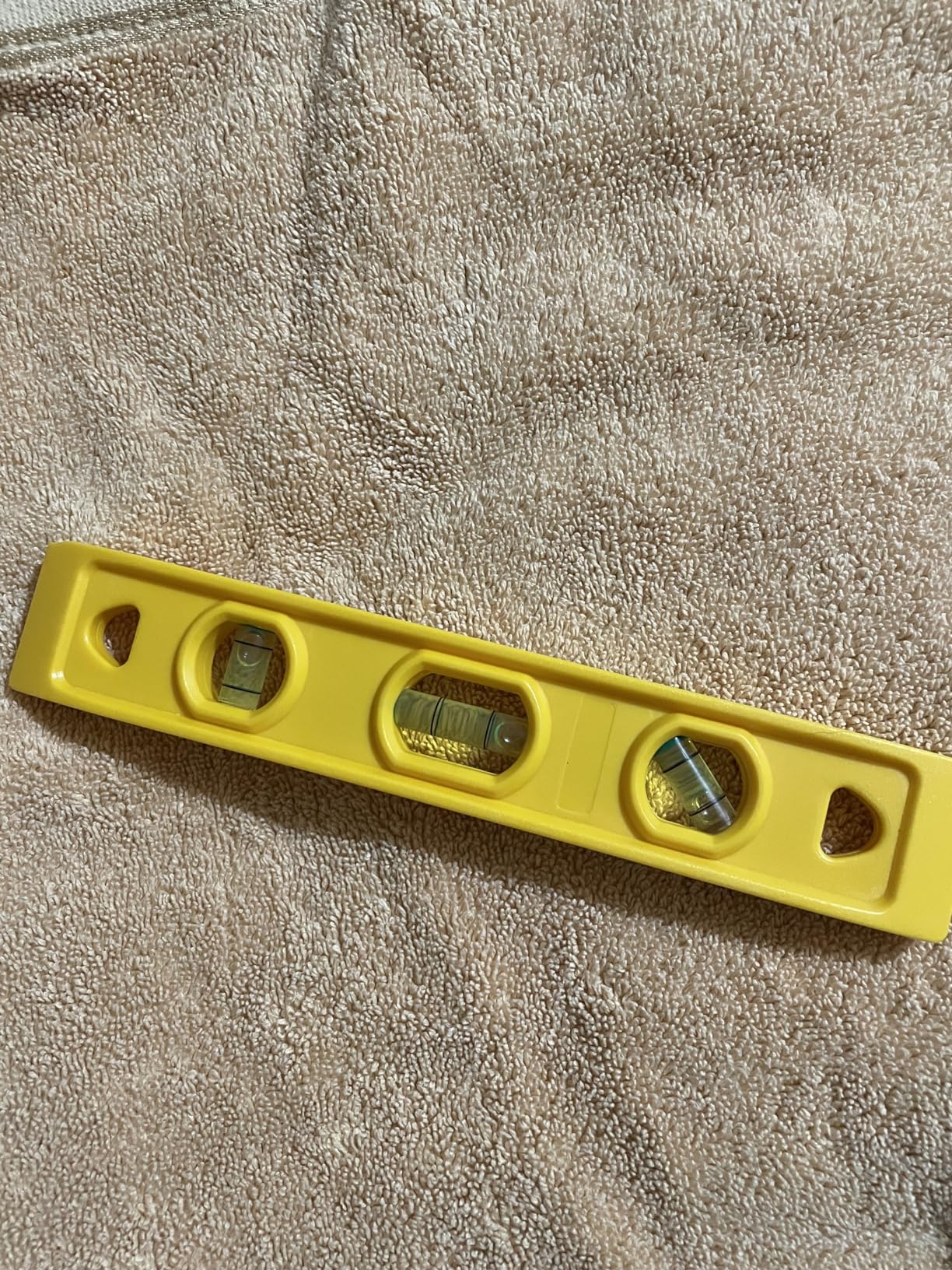 Swanson Tool Co TL002M 9-Inch Magnetic Die Cast Aluminum Torpedo Level with 3 Bubble Vials for 0°/90°/45° Measurements - Customer Photo 2