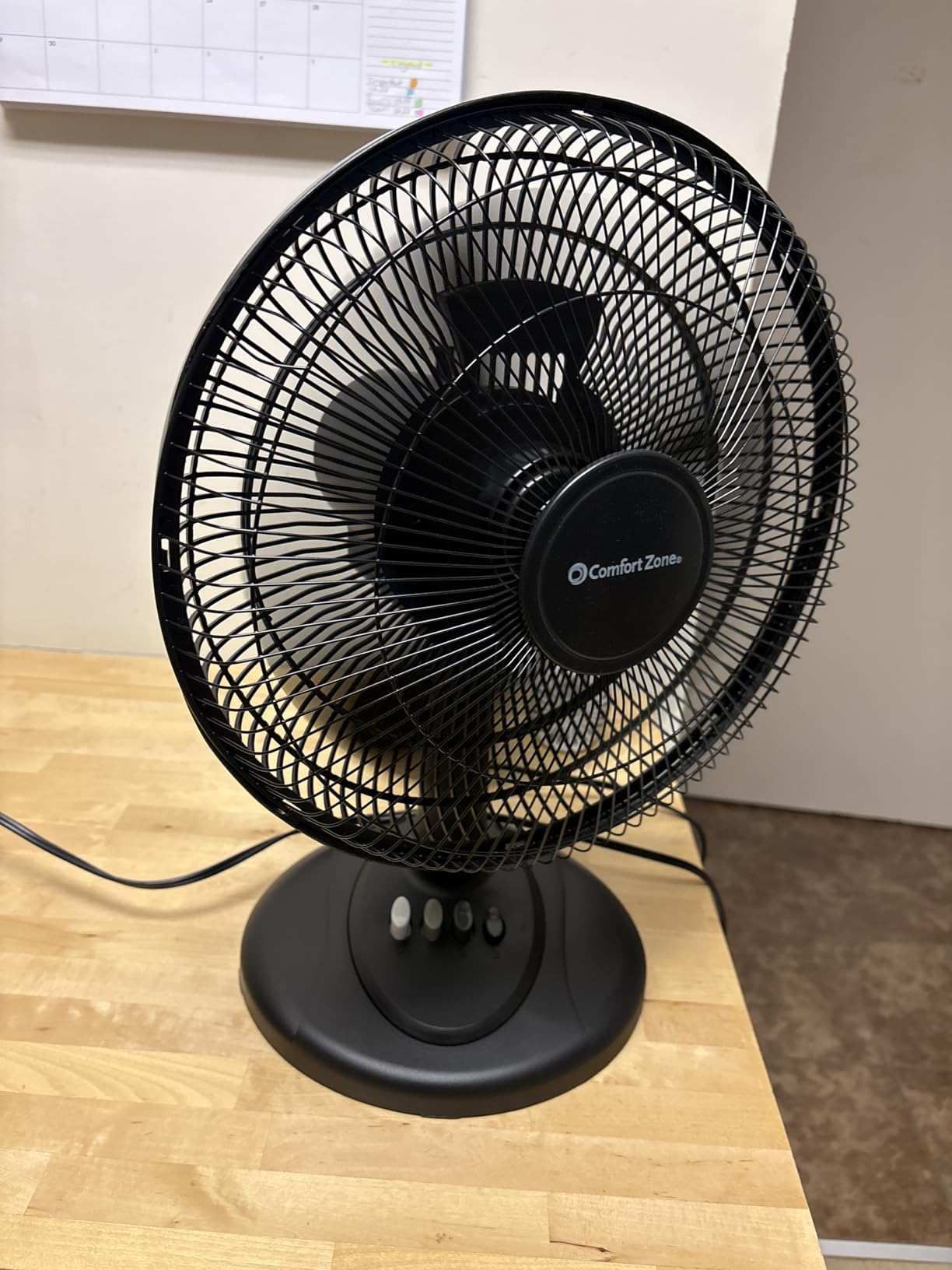 Comfort Zone Oscillating Table Fan with Adjustable Tilt, Convenient Push Button Controls, Quiet, 12 inch, 3 Speed, Desk Fan, Airflow 7.25 ft/sec, Ideal for Home, Bedroom, Dorm & Office, CZ121WT Customer Review Comfort Zone Oscillating Table Fan with Adjustable Tilt, Convenient Push Button Controls, Quiet, 12 inch, 3 Speed, Desk Fan, Airflow 7.25 ft/sec, Ideal for Home, Bedroom, Dorm & Office, CZ121WT - Customer Photo 1
