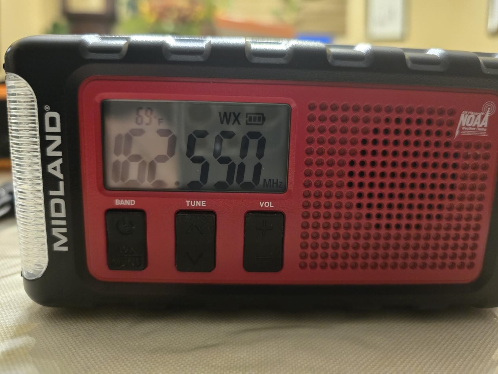 Midland - WR120B - NOAA Emergency Weather Alert Radio - Localized Programming, Trilingual Display, 60+ Emergency Alerts, Alarm, Selectable Alert Tone - Customer Photo 2