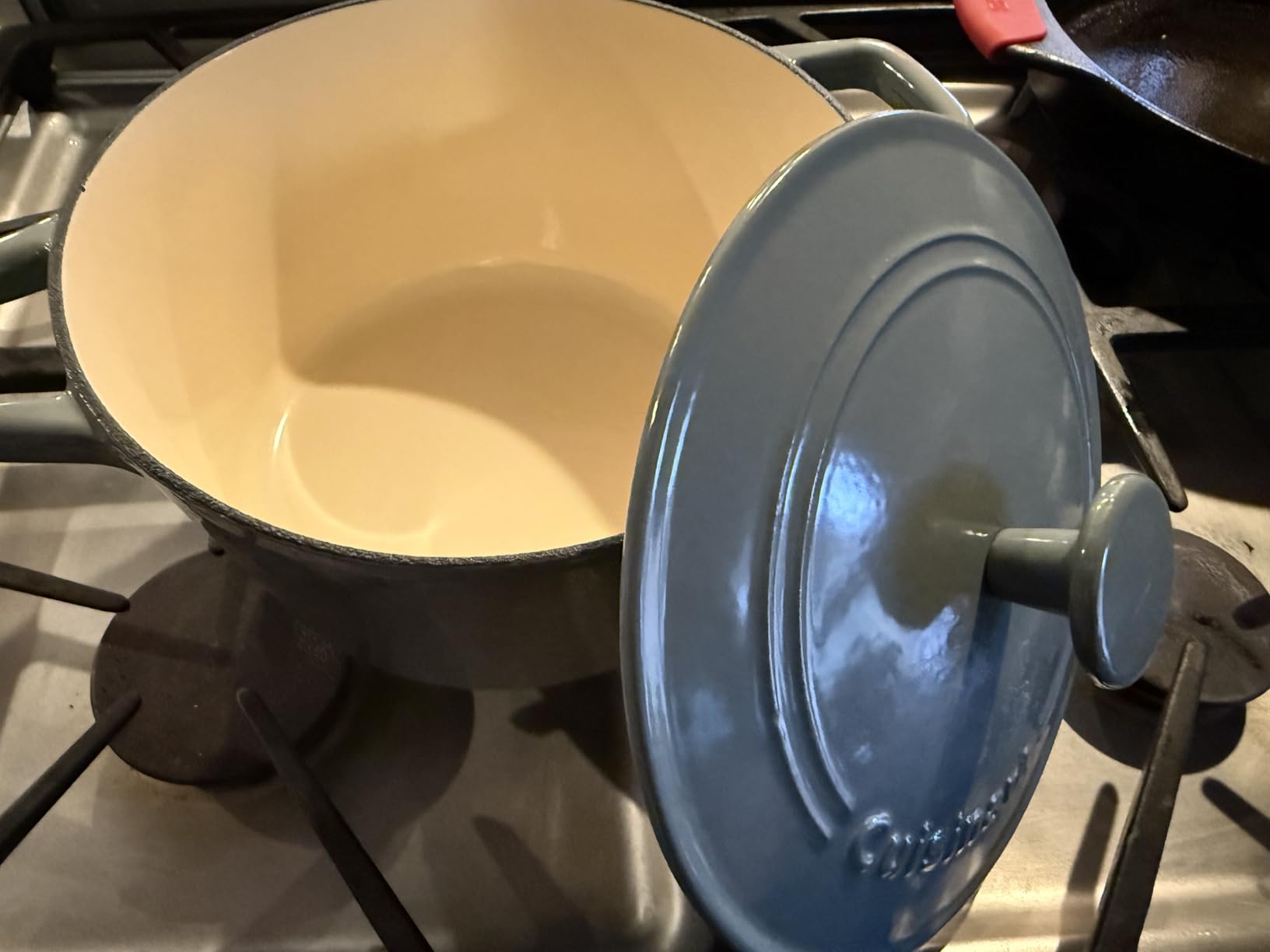 Cuisinart Chef's Classic Enameled Cast Iron Round Covered Casserole (Cardinal Red, 5-Quart) - Customer Photo 1