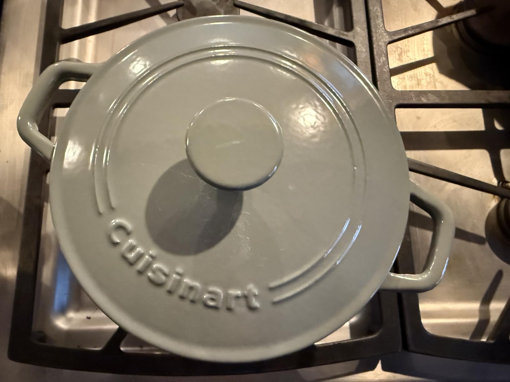 Cuisinart Chef's Classic Enameled Cast Iron Round Covered Casserole (Cardinal Red, 5-Quart) - Customer Photo 2