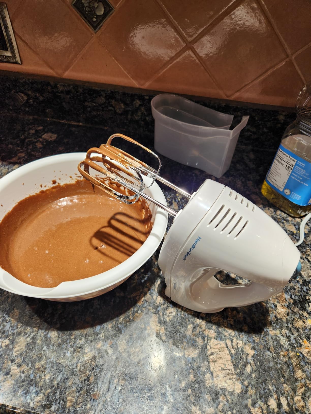 Hamilton Beach 6-Speed Electric Hand Mixer with Whisk, Traditional Beaters, Snap-On Storage Case, 250 Watts, White customer photo 2