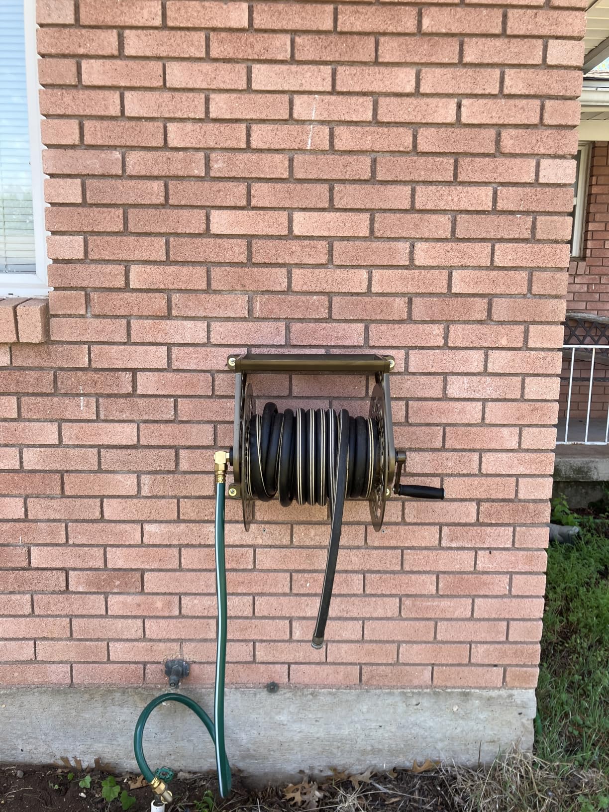 Liberty GARDEN 704 Decorative Cast Aluminum Wall Mount Garden Hose Reel, Holds 125-Feet of 5/8-Inch Hose - Bronze Customer Review Liberty GARDEN 704 Decorative Cast Aluminum Wall Mount Garden Hose Reel, Holds 125-Feet of 5/8-Inch Hose - Bronze - Customer Photo 2