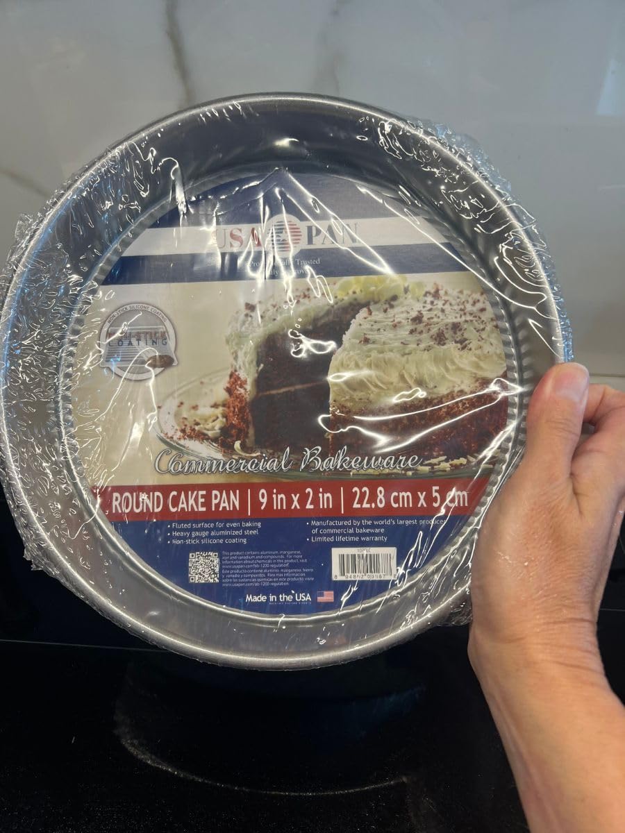USA Pan Bakeware Round Cake Pan, 9 inch, Nonstick & Quick Release Coating, Aluminized Steel - Customer Photo 1