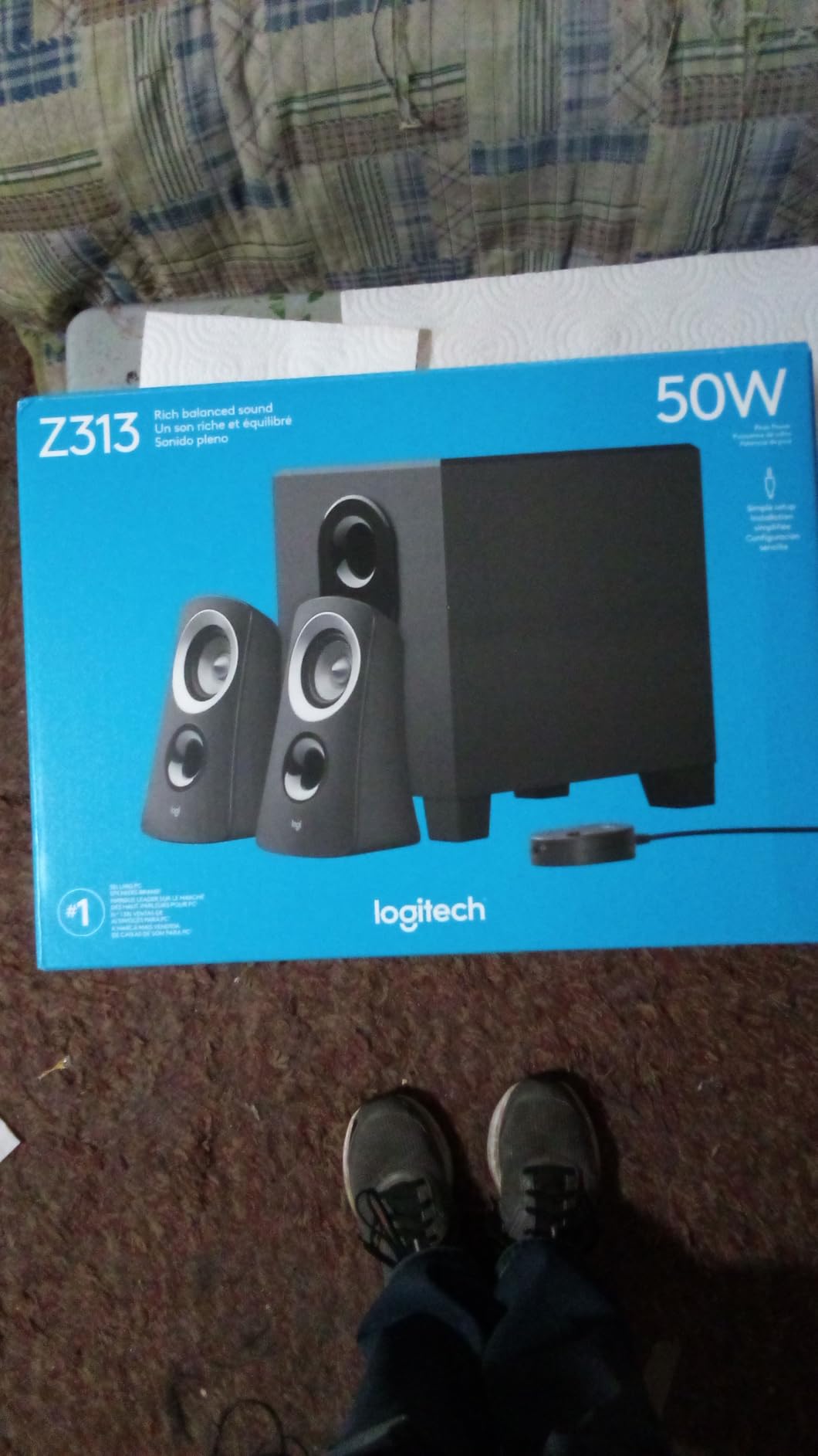 Logitech Z313 2.1 Multimedia Speaker System with Subwoofer, Full Range Audio, 50 Watts Peak Power, Strong Bass, 3.5mm Audio Inputs, PC/PS4/Xbox/TV/Smartphone/Tablet/Music Player - Black - Customer Photo 1