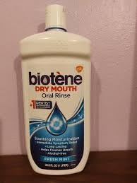 biotène Oral Rinse Mouthwash for Dry Mouth, Breath Freshener and Dry Mouth Treatment, Fresh Mint - 33.8 fl oz - Customer Photo 3