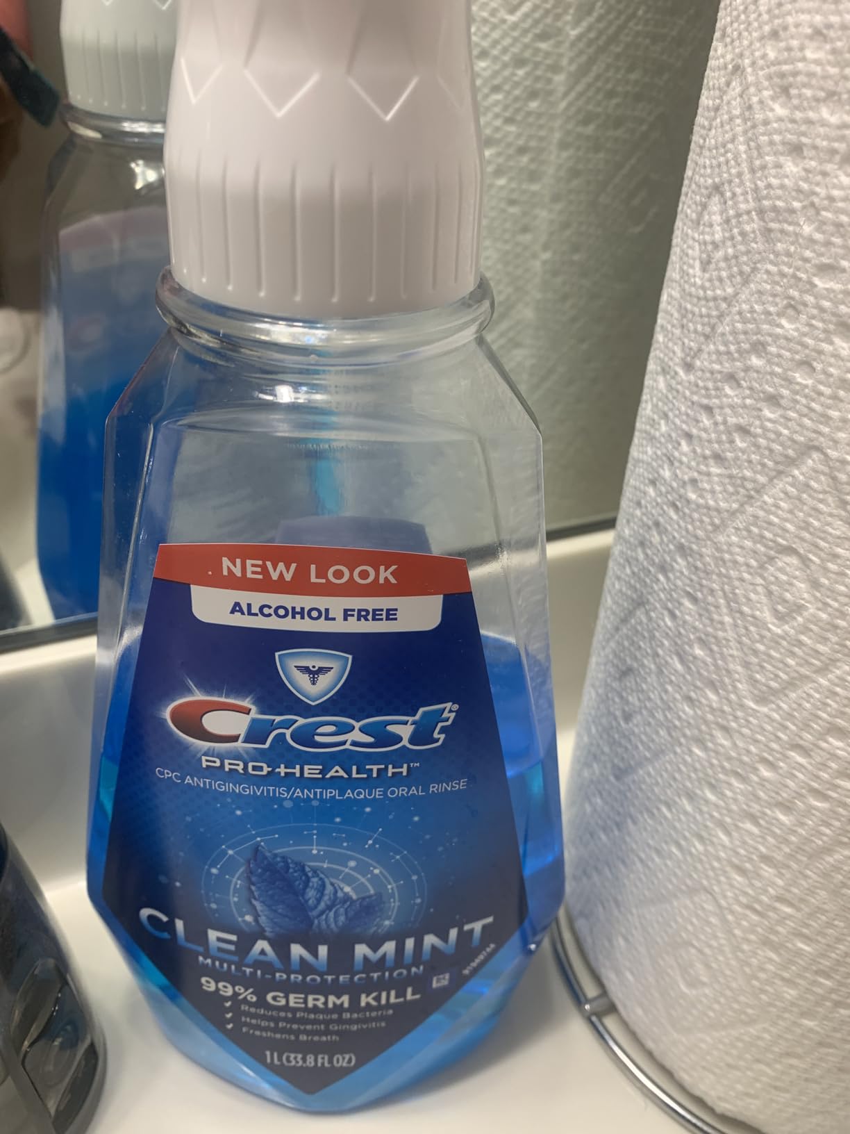 Crest Pro-Health Multi-Protection Mouthwash with CPC, Clean Mint, 1L (33.8 fl oz), Crest Mouthwash, Gingivitis Treatment - Customer Photo 2