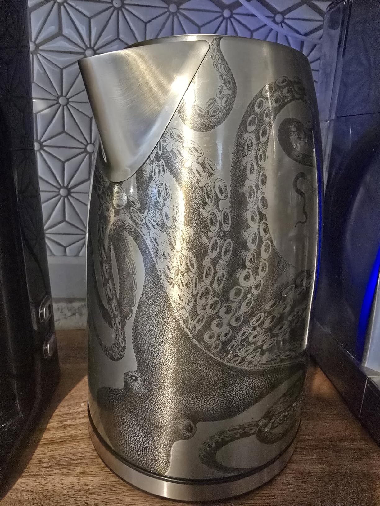 Cuisinart PerfecTemp 1.7-Liter Electric Kettle, Cordless Electric Tea Kettle, 1500W for Fast Heat-Up, 6 Preset Temperatures, 30-Minute Keep Warm, Stay Cool Nonslip Handle, CPK-17P1 - Customer Photo 1
