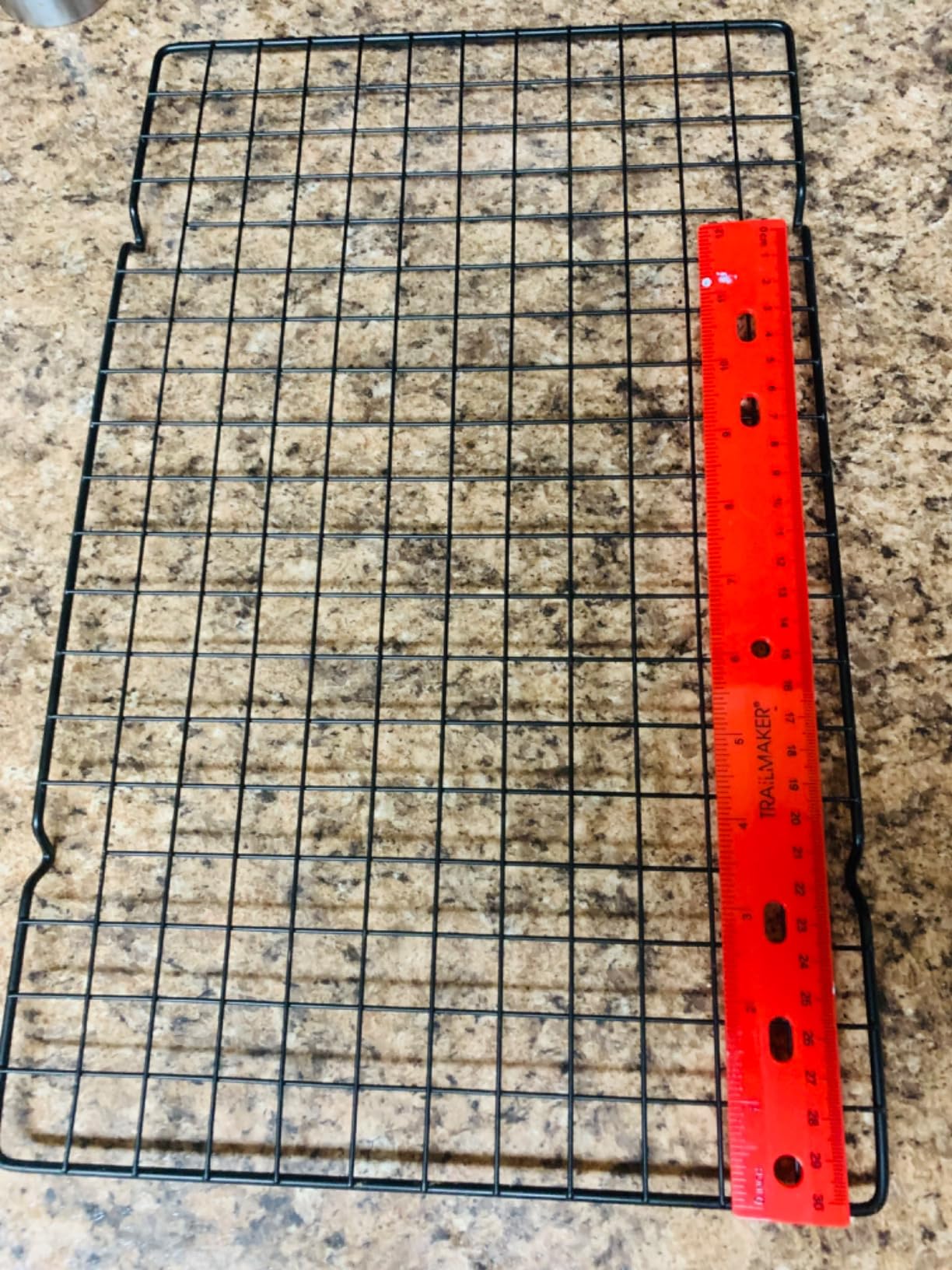 Wilton Gold Premium Non-Stick Warp-Resistant Bakeware, Made without PFAs, Cooling Grid, 16 x 10 in, Packaging May Vary Customer Review Wilton Gold Premium Non-Stick Warp-Resistant Bakeware, Made without PFAs, Cooling Grid, 16 x 10 in, Packaging May Vary - Customer Photo 1