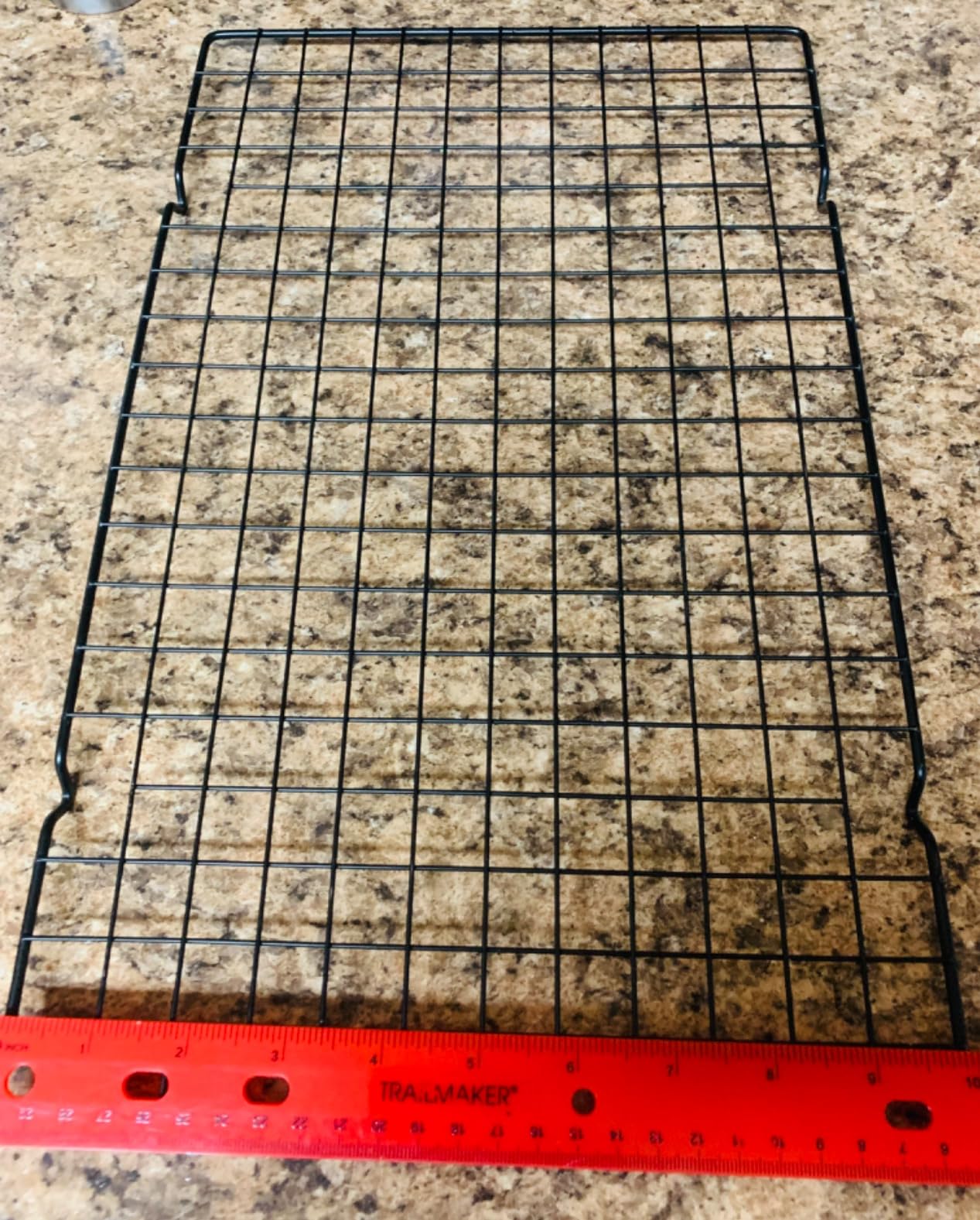 Wilton Gold Premium Non-Stick Warp-Resistant Bakeware, Made without PFAs, Cooling Grid, 16 x 10 in, Packaging May Vary Customer Review Wilton Gold Premium Non-Stick Warp-Resistant Bakeware, Made without PFAs, Cooling Grid, 16 x 10 in, Packaging May Vary - Customer Photo 2