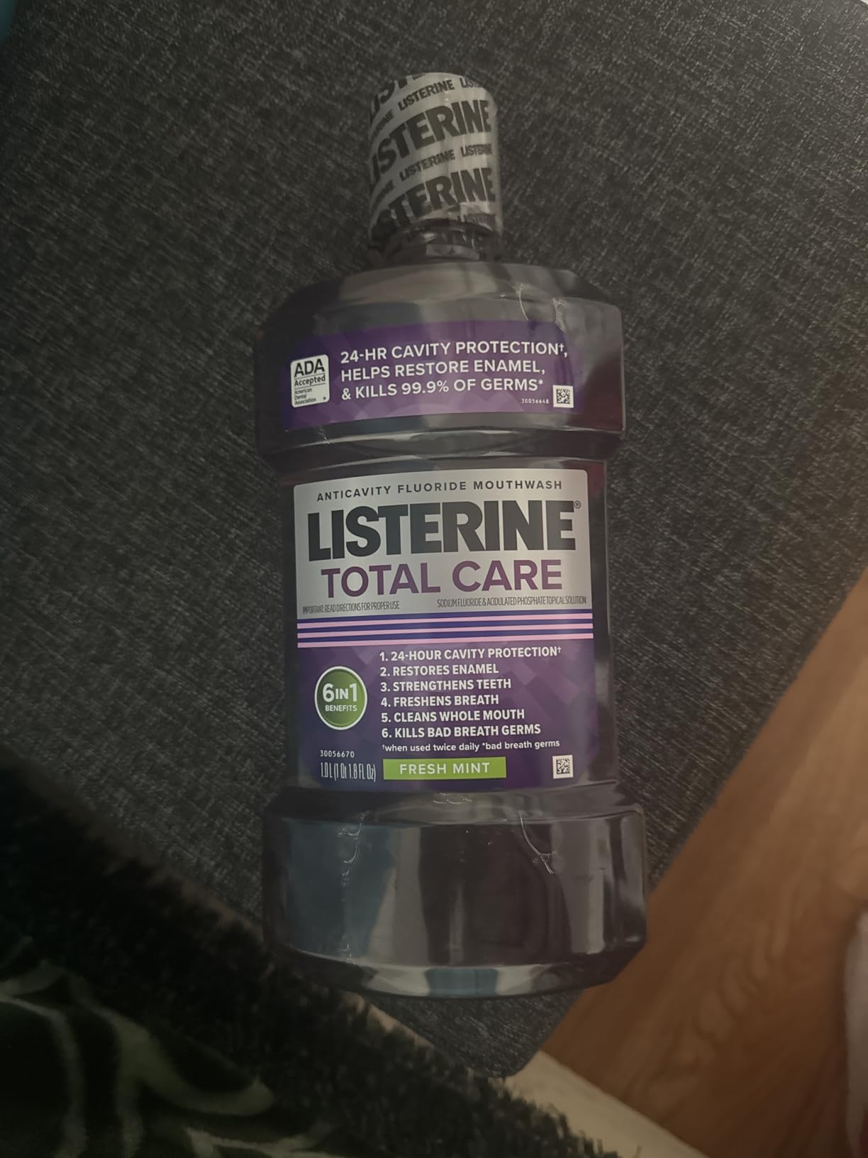 Listerine Total Care Intense Anticavity Fluoride Mouthwash, 6 Benefits in 1 Oral Rinse Helps Kill 99% of Bad Breath Germs, Prevents Cavities, Provides 360 Clean*, ADA-Accepted, Intense Mint, 1 L - Customer Photo 2