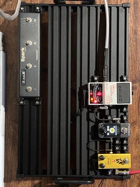 BOSS TU-3 Chromatic Floor Tuner for Guitar and Bass | Industry-Standard Performance | Tank-Tough BOSS Stompbox Body | 21-Segment LED Meter | Accurate to +/- One Cent | Accu-Pitch Sign Function - Customer Photo 1