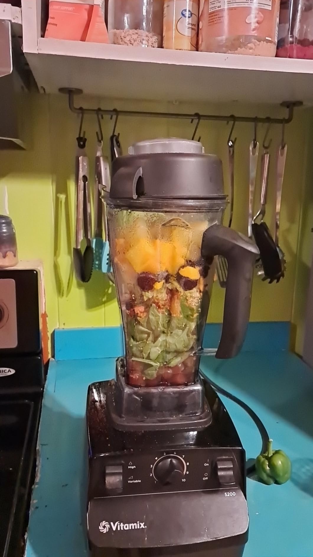 Vitamix 5200 Blender, Professional-Grade, 64 Oz Container, Black customer photo 2