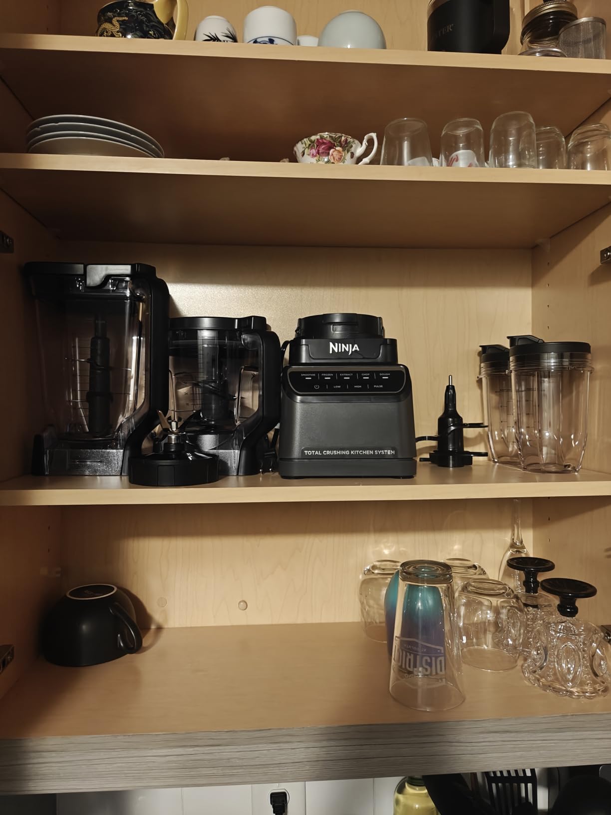 Ninja Kitchen System | All-in-One Food Processor & Blender for Smoothies | Includes Pitcher, (2) 16 oz. To-Go Cups & 8-Cup Bowl | Makes Salsa, Dough, Shakes, & Frozen Drinks | 1500W | Black | BL770 customer photo 2