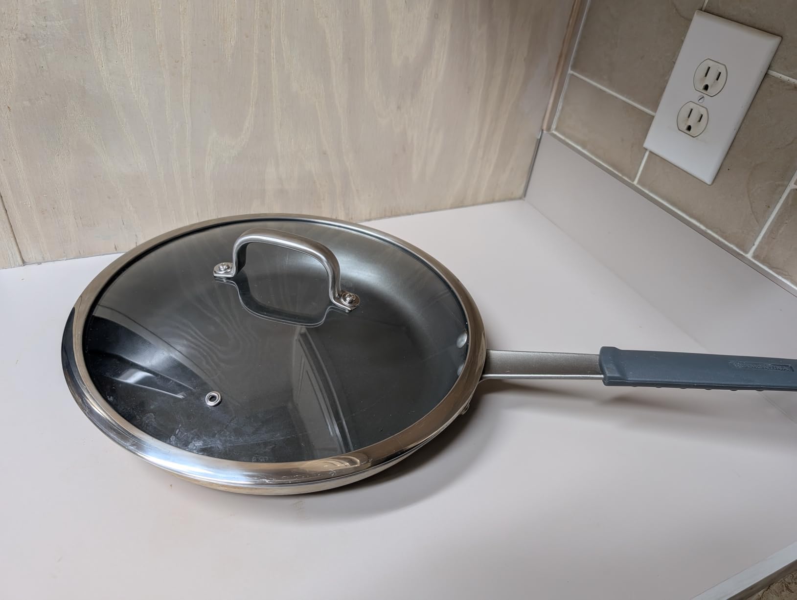 Tramontina Professional 10-Inch Non Stick Frying Pan, Heavy-Gauge Aluminum Skillet with Reinforced Nonstick Coating, Red Handle, Dishwasher and Oven Safe - Customer Photo 1