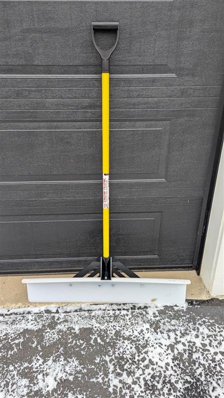 The Snowplow The Original Snow Pusher (36 Inches) Customer Review The Snowplow The Original Snow Pusher (36 Inches) - Customer Photo 2