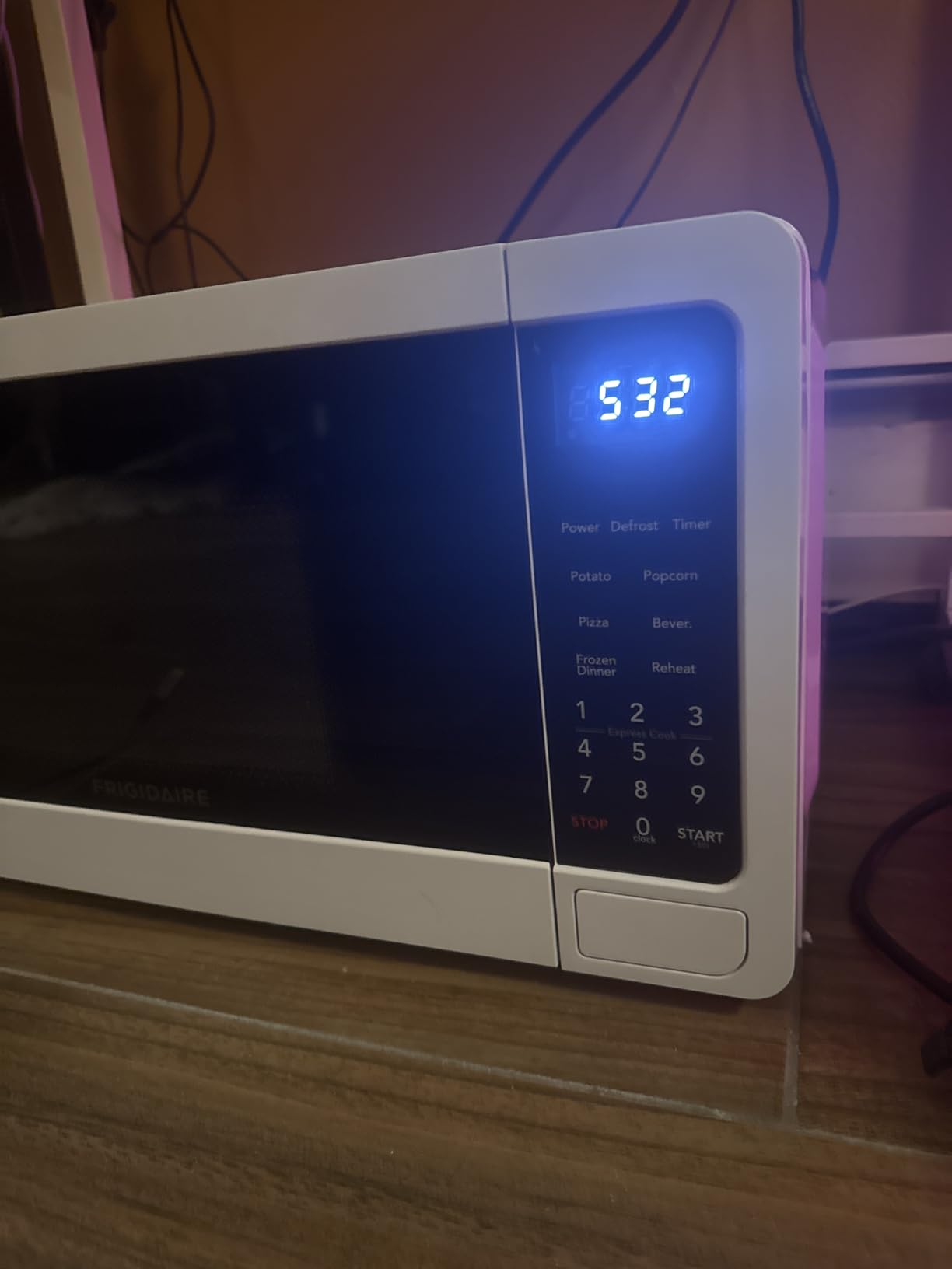 FRIGIDAIRE EMW733BLACKAMZ 0.7 Cu. Ft. Microwave, Black customer photo 2