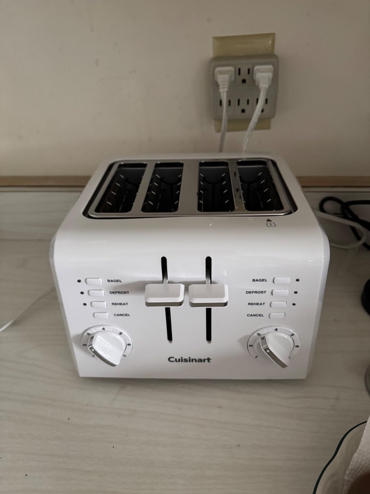 Cuisinart 4-Slice Compact Plastic Toaster, Black, CPT-142BKP1 - Customer Photo 1