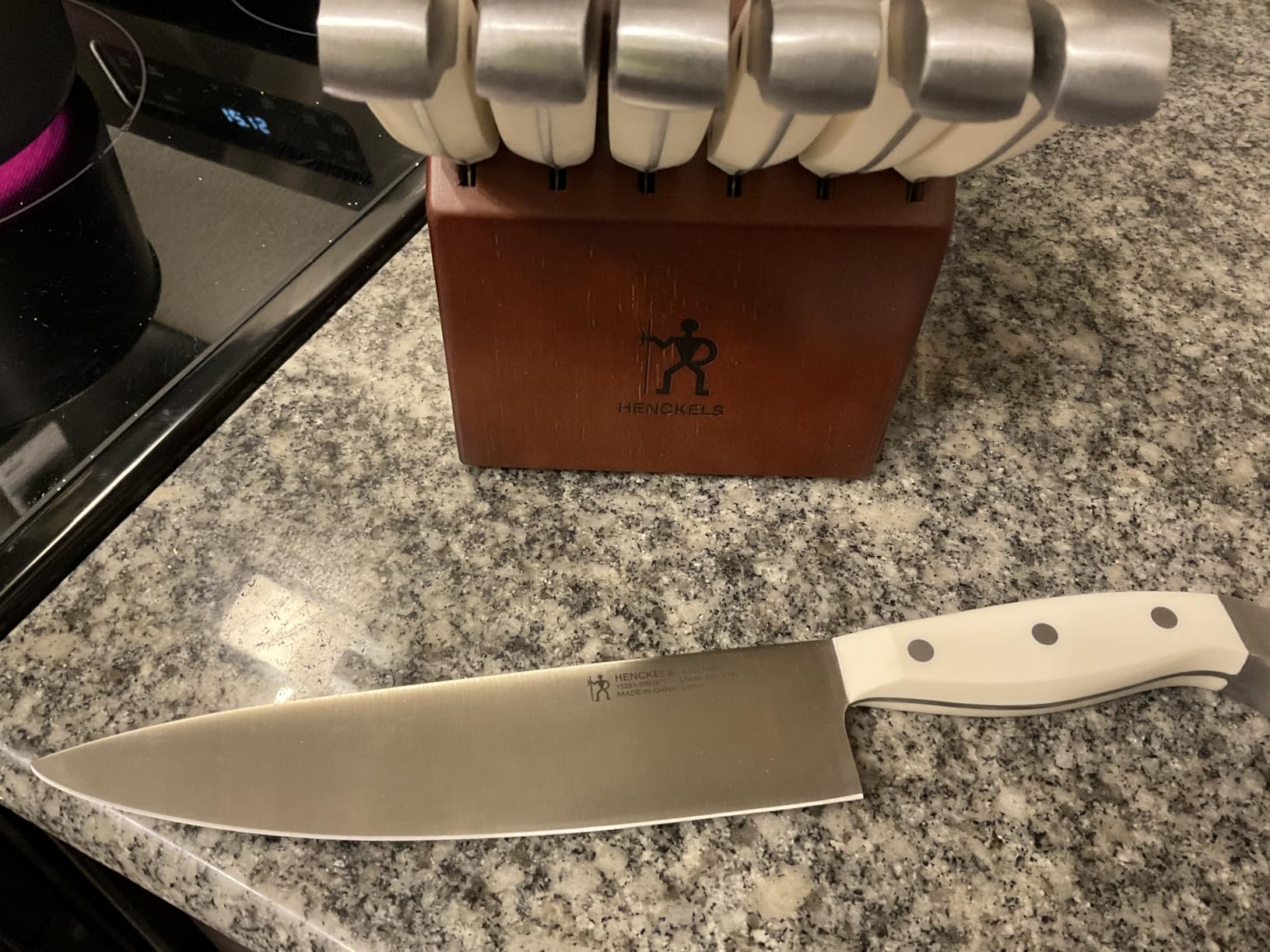HENCKELS Statement Premium Quality 15-Piece Set with Block, Natural, Razor-Sharp, German Engineered Informed by 100+ Years of Mastery - Customer Photo 1