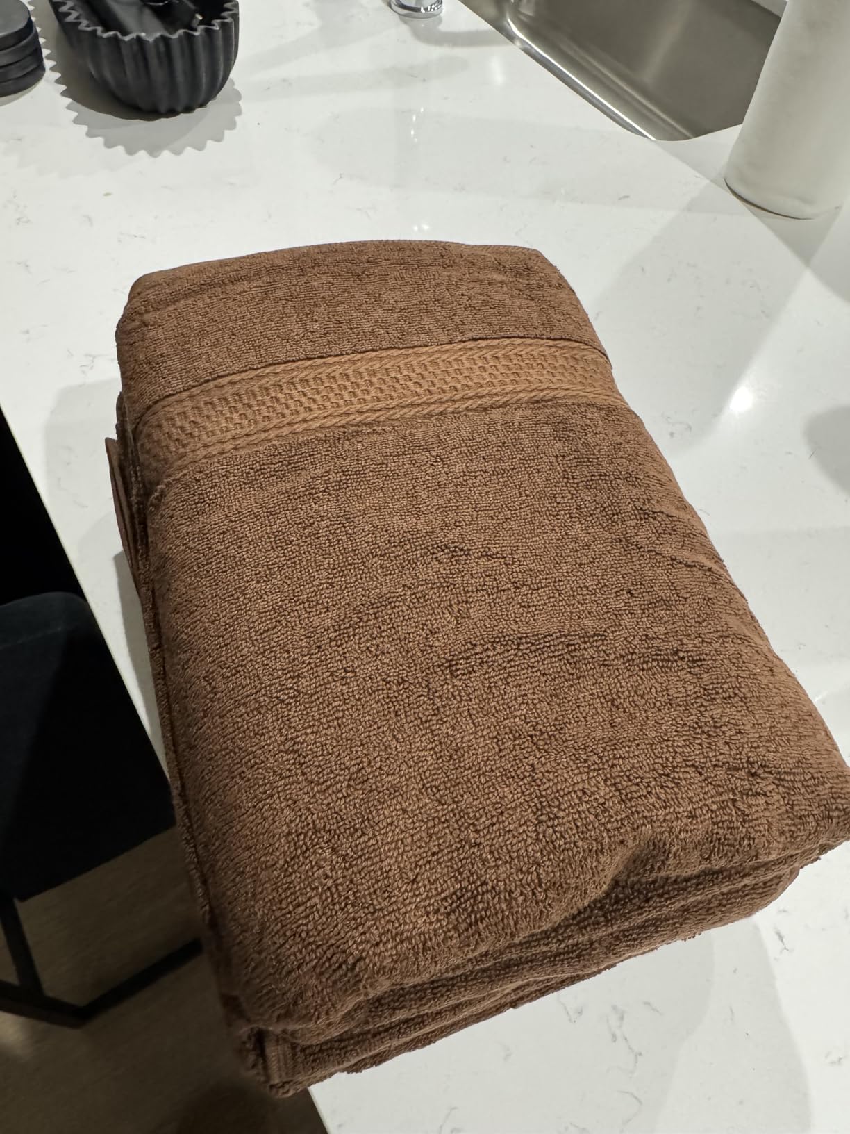 Utopia Towels 8 Piece Luxury Towel Set – Majestic Plush, Super Absorbent & Quicker-to-Dry, Thick 100% Ring Spun Cotton Towels for Bathroom, Spa & Hotel – 2 Bath, 2 Hand, 4 Washcloths, Grey Customer Review Utopia Towels 8 Piece Luxury Towel Set – Majestic Plush, Super Absorbent & Quicker-to-Dry, Thick 100% Ring Spun Cotton Towels for Bathroom, Spa & Hotel – 2 Bath, 2 Hand, 4 Washcloths, Grey - Customer Photo 2