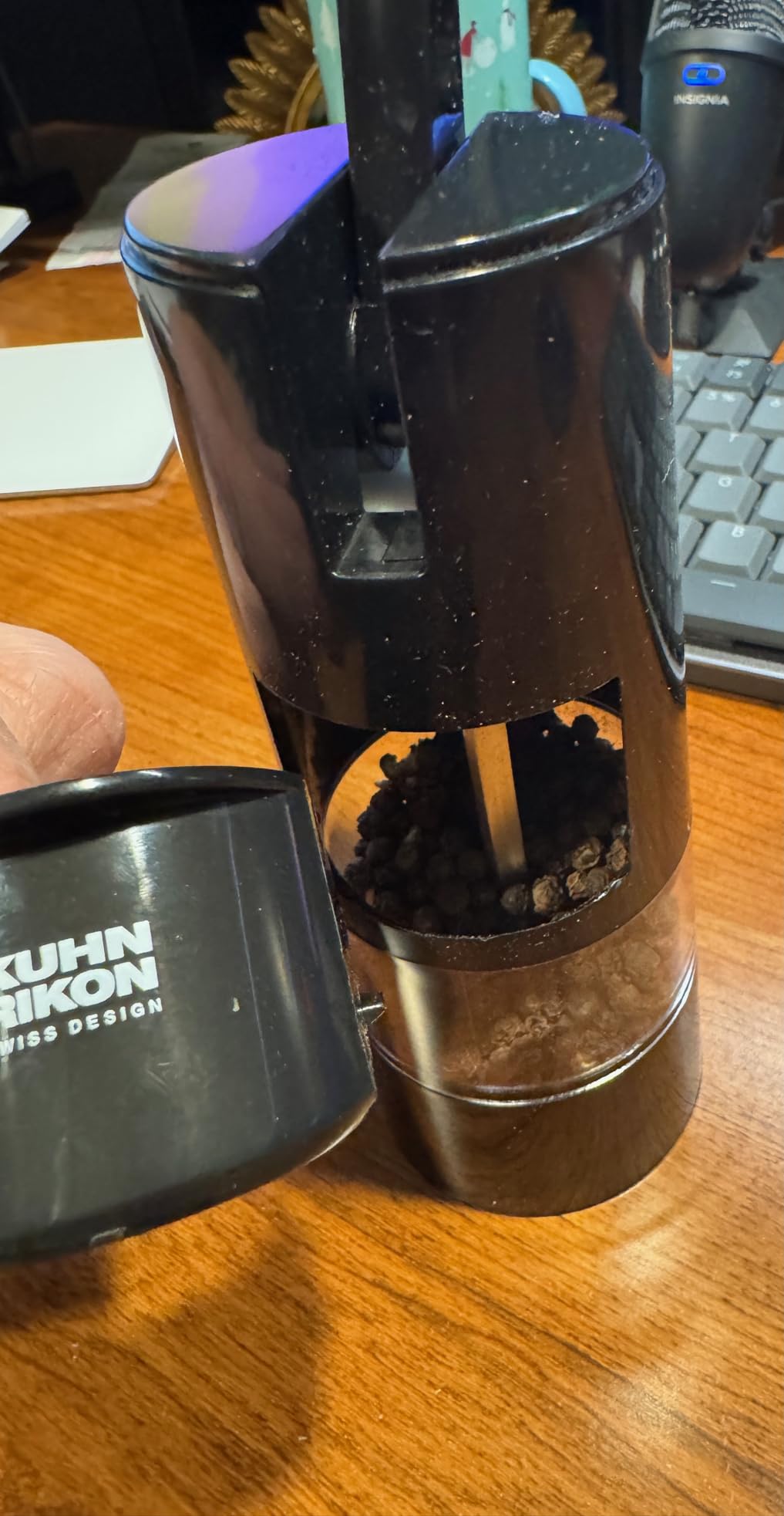Kuhn Rikon Adjustable Ratchet Grinder with Ceramic Mechanism for Salt, Pepper and Spices, 8.5 x 2.25 inches, Black - Customer Photo 2