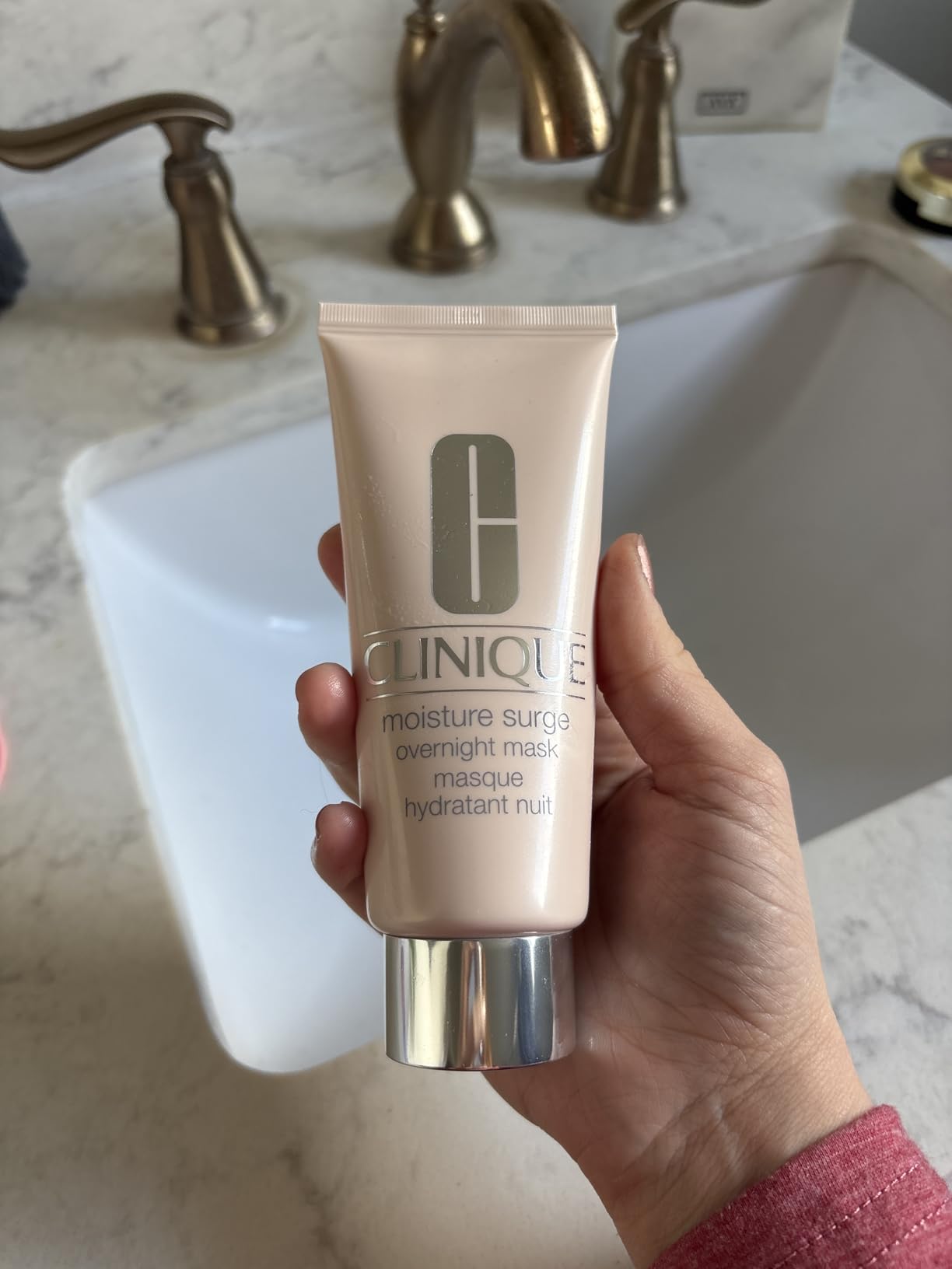 Clinique Moisture Surge Oil Free Overnight Face Mask With Aloe Vera For All Skin Types | Hydrating + Plumping, 3.4 Fl Oz Customer Review Clinique Moisture Surge Oil Free Overnight Face Mask With Aloe Vera For All Skin Types | Hydrating + Plumping, 3.4 Fl Oz - Customer Photo 1