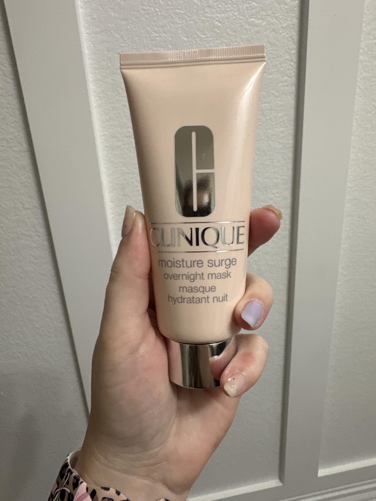 Clinique Moisture Surge Oil Free Overnight Face Mask With Aloe Vera For All Skin Types | Hydrating + Plumping, 3.4 Fl Oz Customer Review Clinique Moisture Surge Oil Free Overnight Face Mask With Aloe Vera For All Skin Types | Hydrating + Plumping, 3.4 Fl Oz - Customer Photo 2