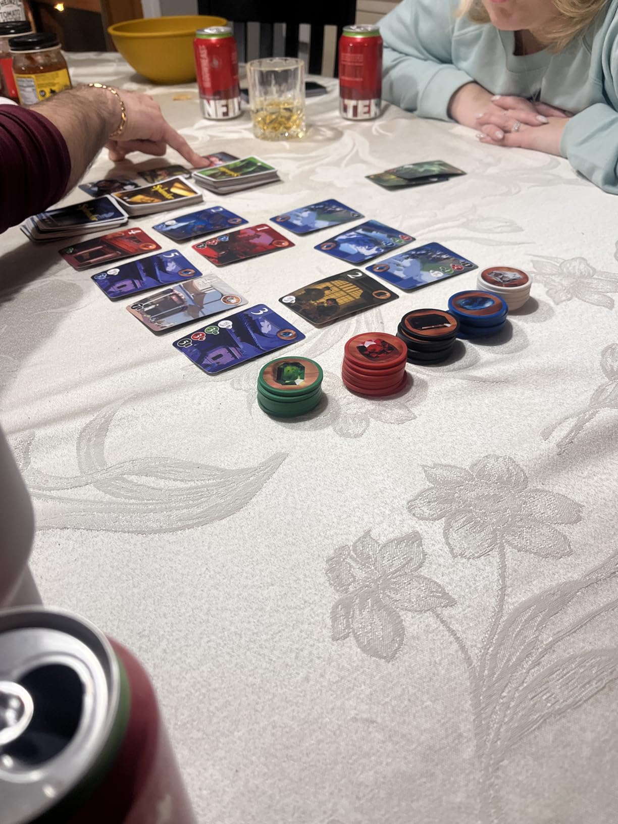 Asmodee Splendor Board Game - Gem Trading & Engine-Building Strategy for Adults & Families, Adult Board Games, Family Fun for Adults, 2-4 Players Ages 10+, 30 Minute Playtime customer photo 1