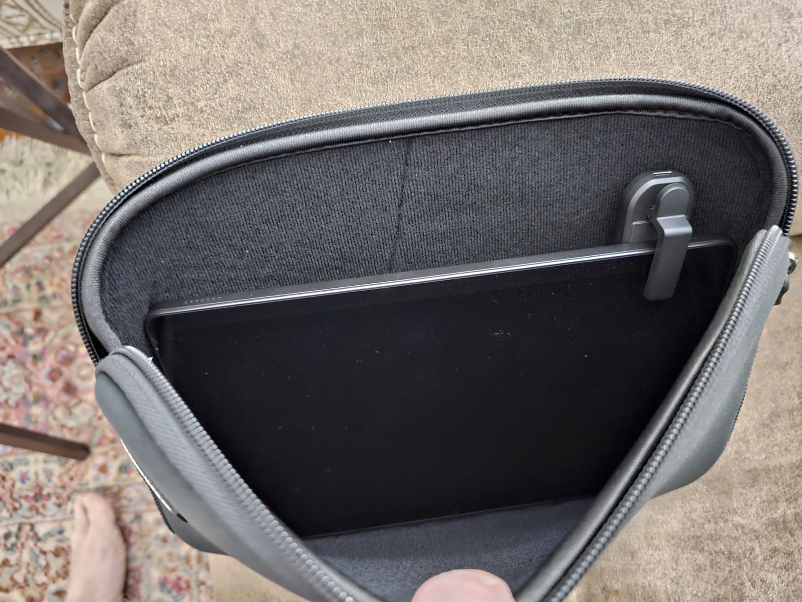 Amazon Basics 17.3-inch Laptop Sleeve, Protective Carrying Case with Zipper for Computer Protection Customer Review Amazon Basics 17.3-inch Laptop Sleeve, Protective Carrying Case with Zipper for Computer Protection - Customer Photo 2