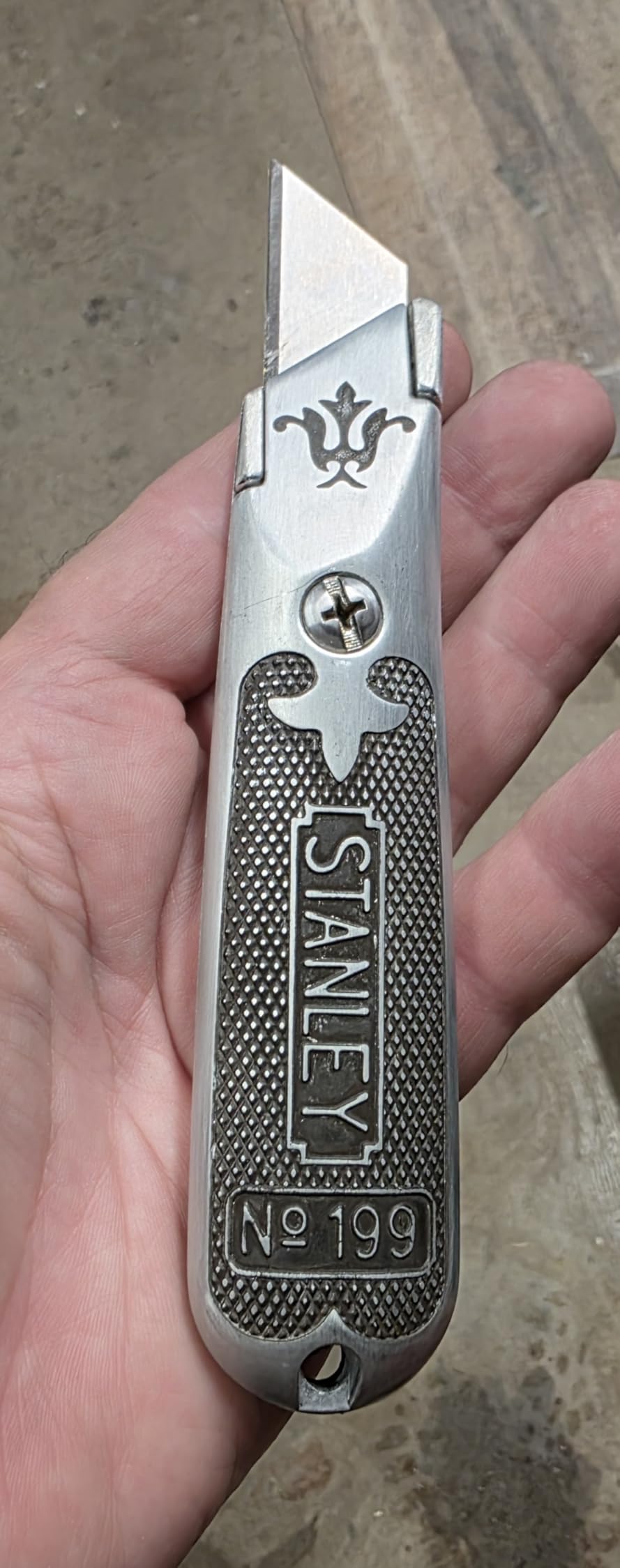 Stanley Hand Tools 10-209 Contractor Grade Utility Knife Fixed Blade - Customer Photo 1