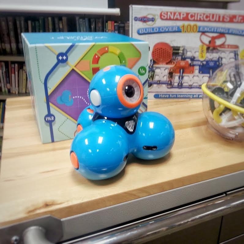 Wonder Workshop Dash Robot - Coding Robots for Kids 6+ - Voice Activated STEM Robot Toys - Interactive, Educational & Programmable - Customer Photo 2
