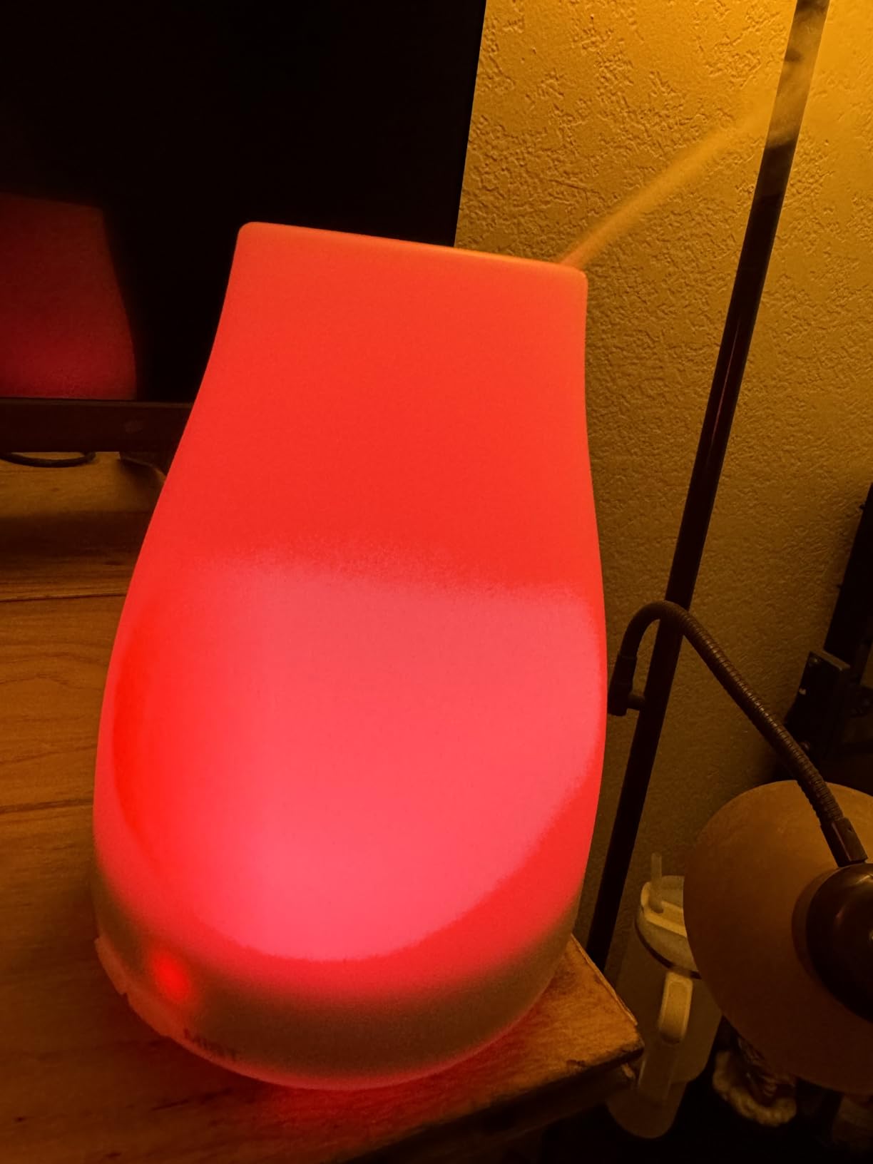 InnoGear Essential Oil Diffuser, Ultrasonic Diffusers for Home Aromatherapy Humidifier for Bedroom Room 7 Colors LED 2 Mist Mode Auto Off, Basic White - Customer Photo 2