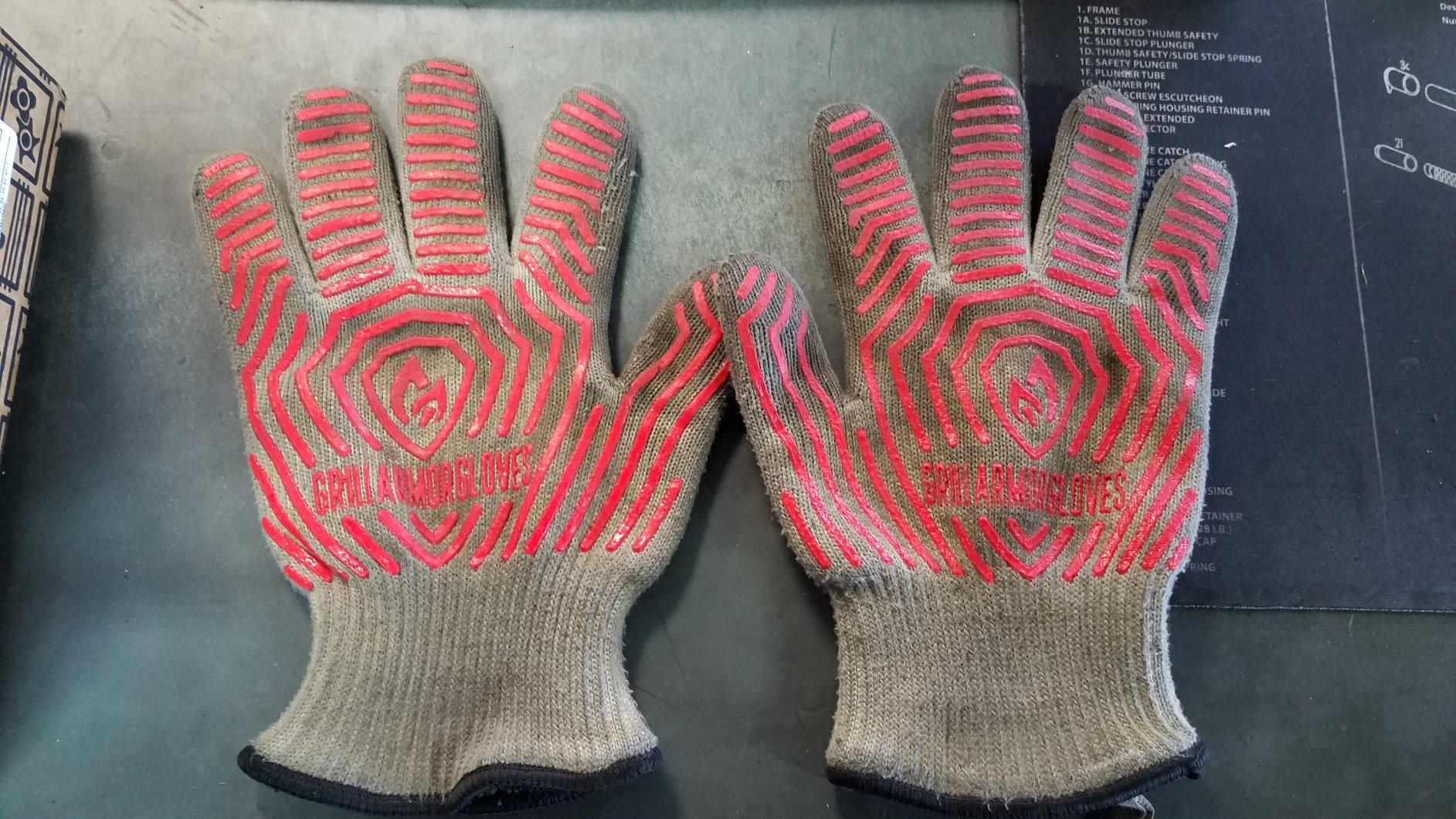 Oven Gloves with Fingers - 932°F Extreme Heat Proof and Cut Resistant Mitts for Kitchen, BBQ, Grill, Baking, Fire Pit - EN407 Certified with Non-Slip Silicone Grip and Cotton Lined for Comfort Customer Review Oven Gloves with Fingers - 932°F Extreme Heat Proof and Cut Resistant Mitts for Kitchen, BBQ, Grill, Baking, Fire Pit - EN407 Certified with Non-Slip Silicone Grip and Cotton Lined for Comfort - Customer Photo 1