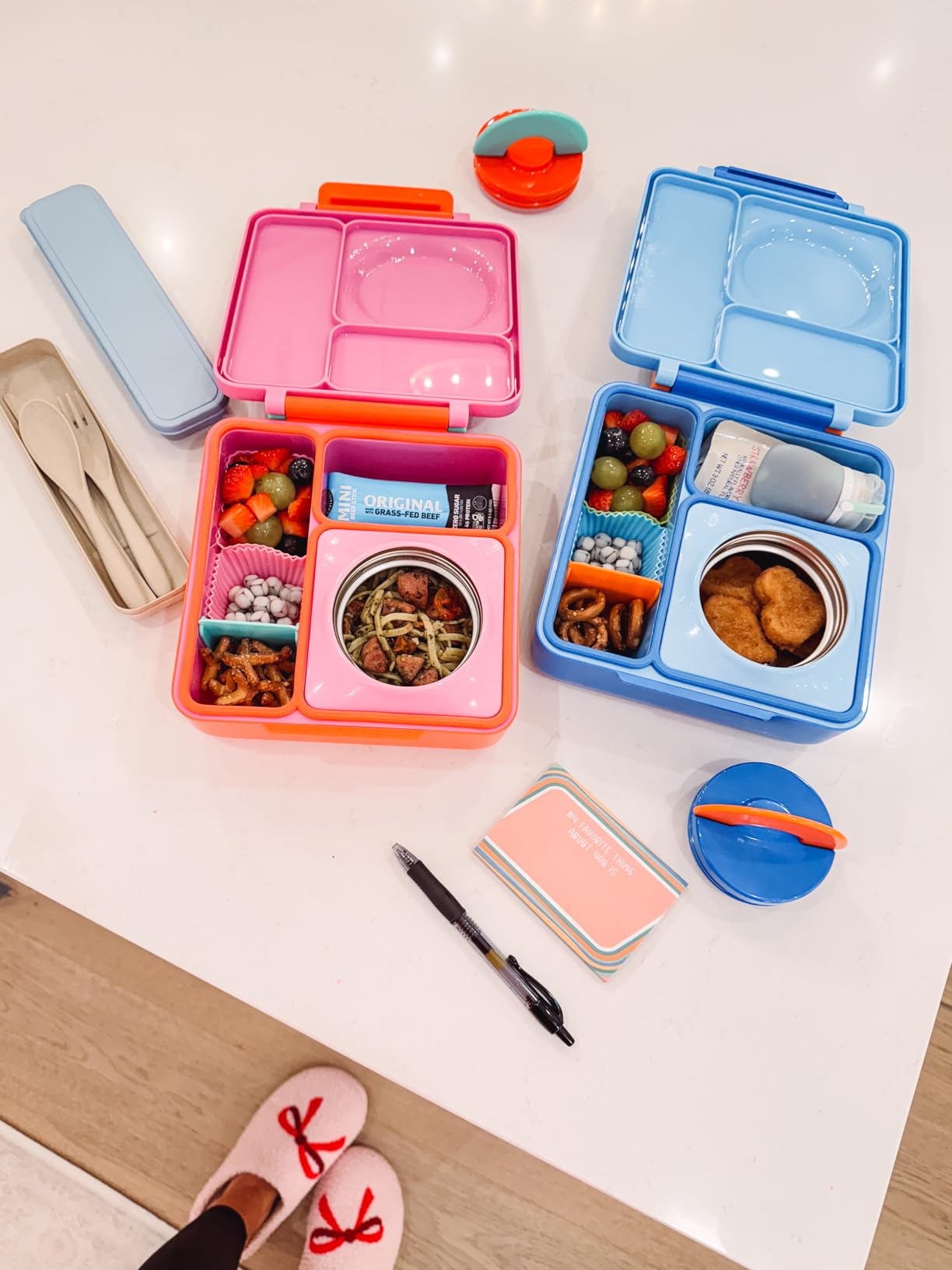 OmieBox Bento Box for Kids - Insulated Bento Lunch Box with Leak Proof Vacuum Insulated Food Jar - 3 Compartments, Two Temperature Zones (Blue Sky) Customer Review OmieBox Bento Box for Kids - Insulated Bento Lunch Box with Leak Proof Vacuum Insulated Food Jar - 3 Compartments, Two Temperature Zones (Blue Sky) - Customer Photo 1