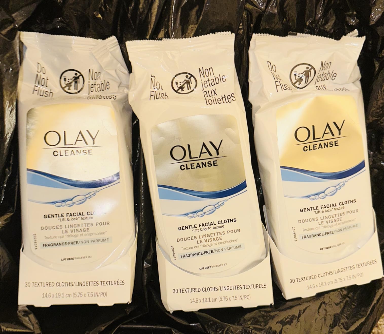 Olay Cleanse Gentle Facial Cloths, Fragrance Free, 30 count Customer Review Olay Cleanse Gentle Facial Cloths, Fragrance Free, 30 count - Customer Photo 1