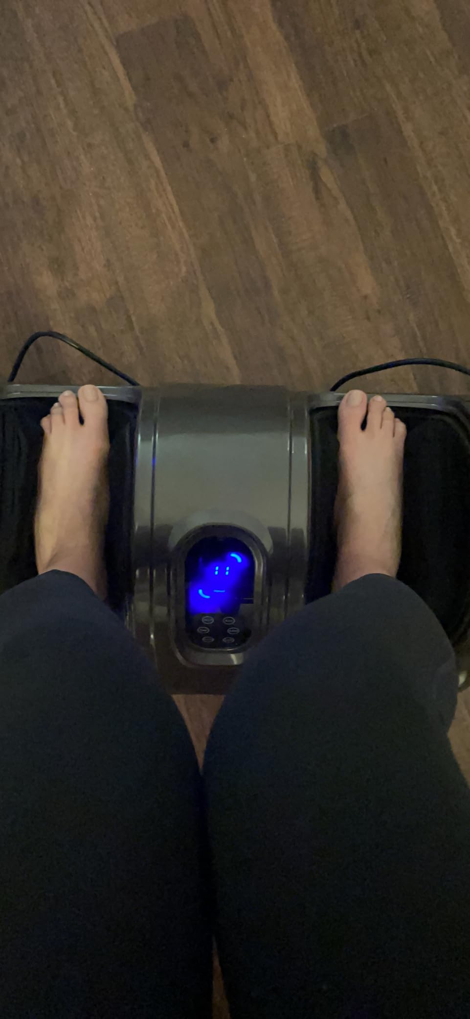 Best Choice Products Shiatsu Foot Massager for Pain Relief, Plantar Fasciitis, Neuropathy, Blood Circulation, Remote Control w/Compact Design - Black Customer Review Best Choice Products Shiatsu Foot Massager for Pain Relief, Plantar Fasciitis, Neuropathy, Blood Circulation, Remote Control w/Compact Design - Black - Customer Photo 1