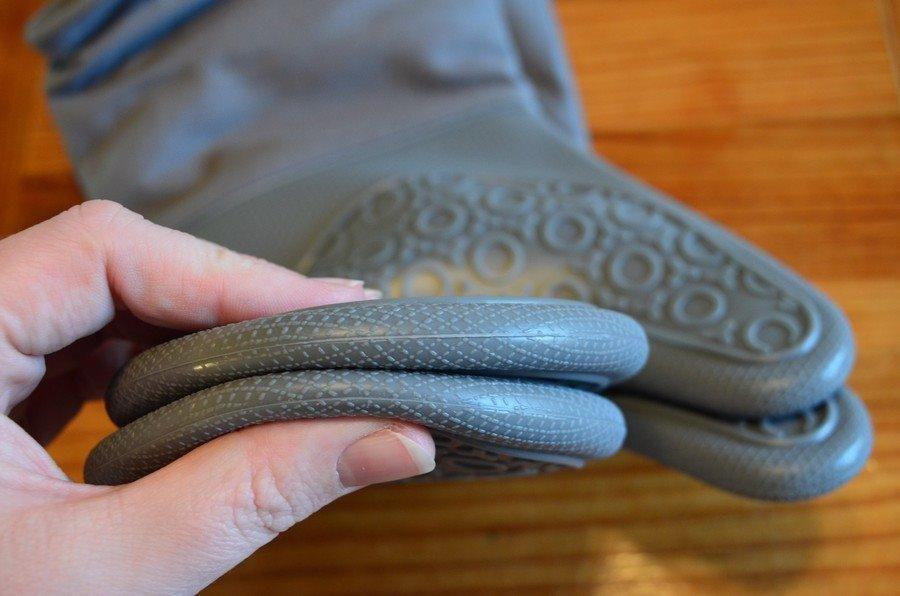 BPA-Free Silicone Oven Mitts Ultra Heat Resistant up to 500°F - Oven Mitts with Thick Cotton Liner - Long Slip Resistant Pot Holders, Flexible Oven Gloves - Black 13.7 BPA-Free Silicone Oven Mitts Ultra Heat Resistant up to 500°F - Oven Mitts with Thick Cotton Liner - Long Slip Resistant Pot Holders, Flexible Oven Gloves - Black 13.7