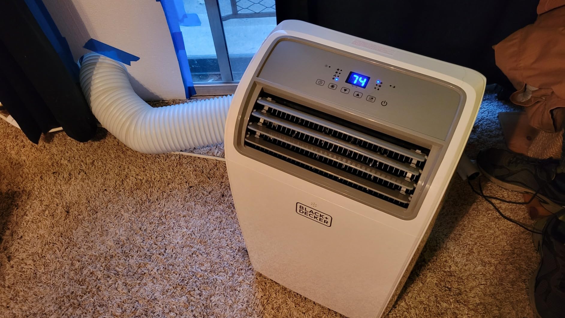 BLACK+DECKER Smart Portable Air Conditioner, 12,000 BTU for Rooms up to 550 Sq. Ft., Smart Portable AC with Follow Me Remote and Window Kit, BPACT12WT, White - Customer Photo 2