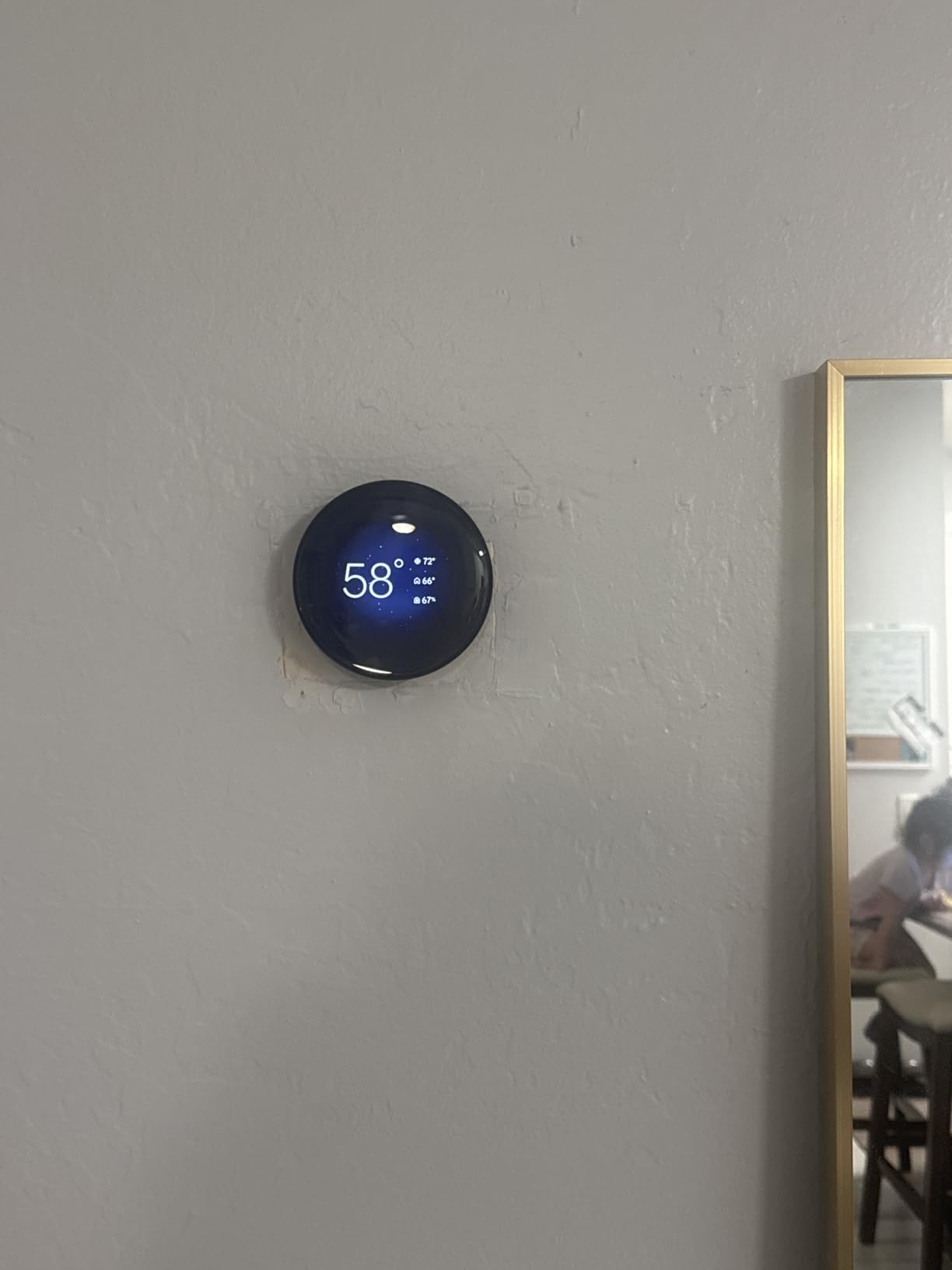 Google Nest Learning Thermostat (4th Gen, 2024) with Nest Temperature Sensor - Energy Saving Smart Thermostat - Compatible with Alexa, Apple HomeKit and Google Home App - Polished Gold - Customer Photo 1