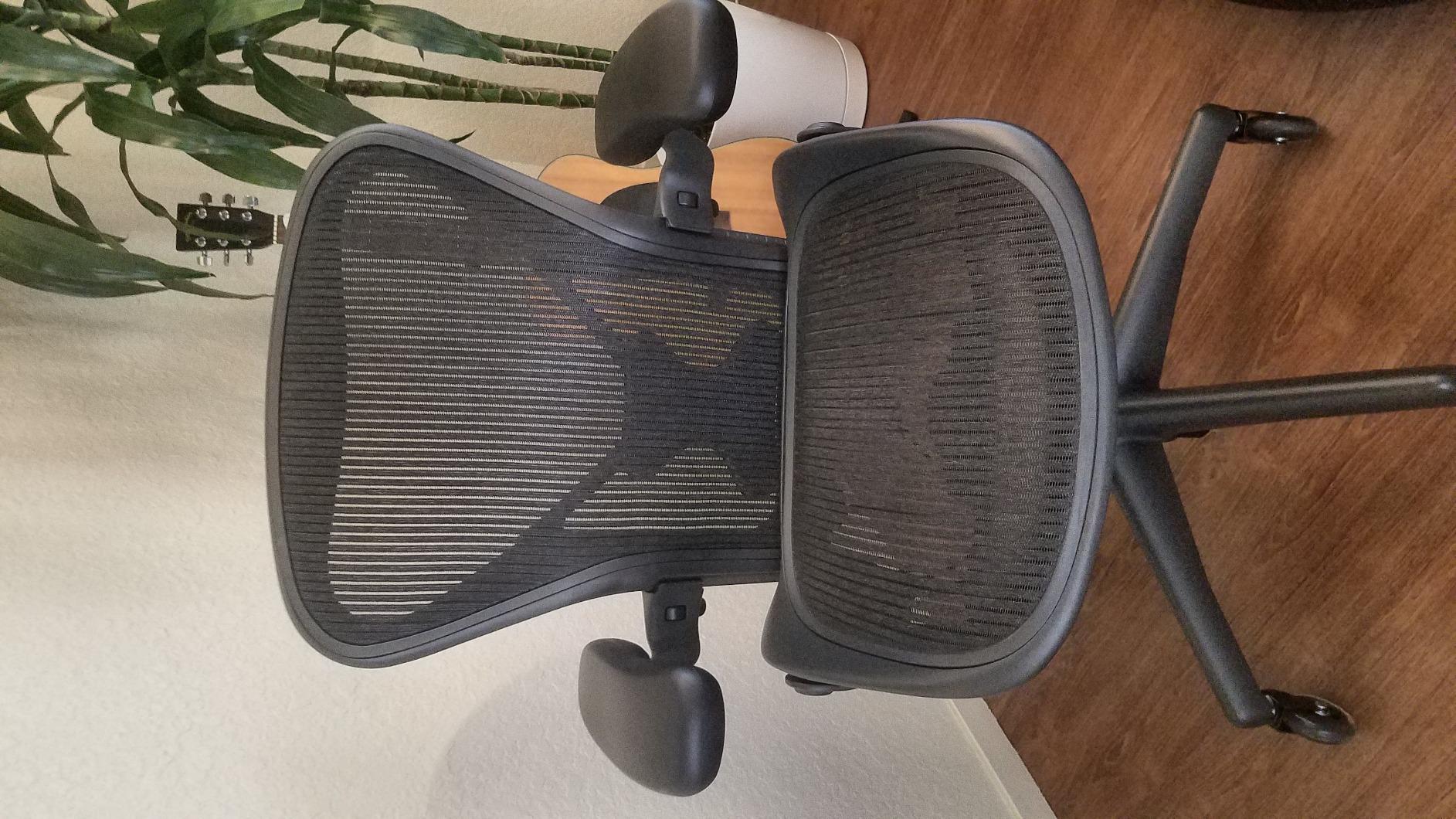 Herman Miller Aeron Chair Size B Fully Loaded Posture Fit - Premium Ergonomic Office Chair Customer Review Herman Miller Aeron Chair Size B Fully Loaded Posture Fit - Premium Ergonomic Office Chair - Customer Photo 1