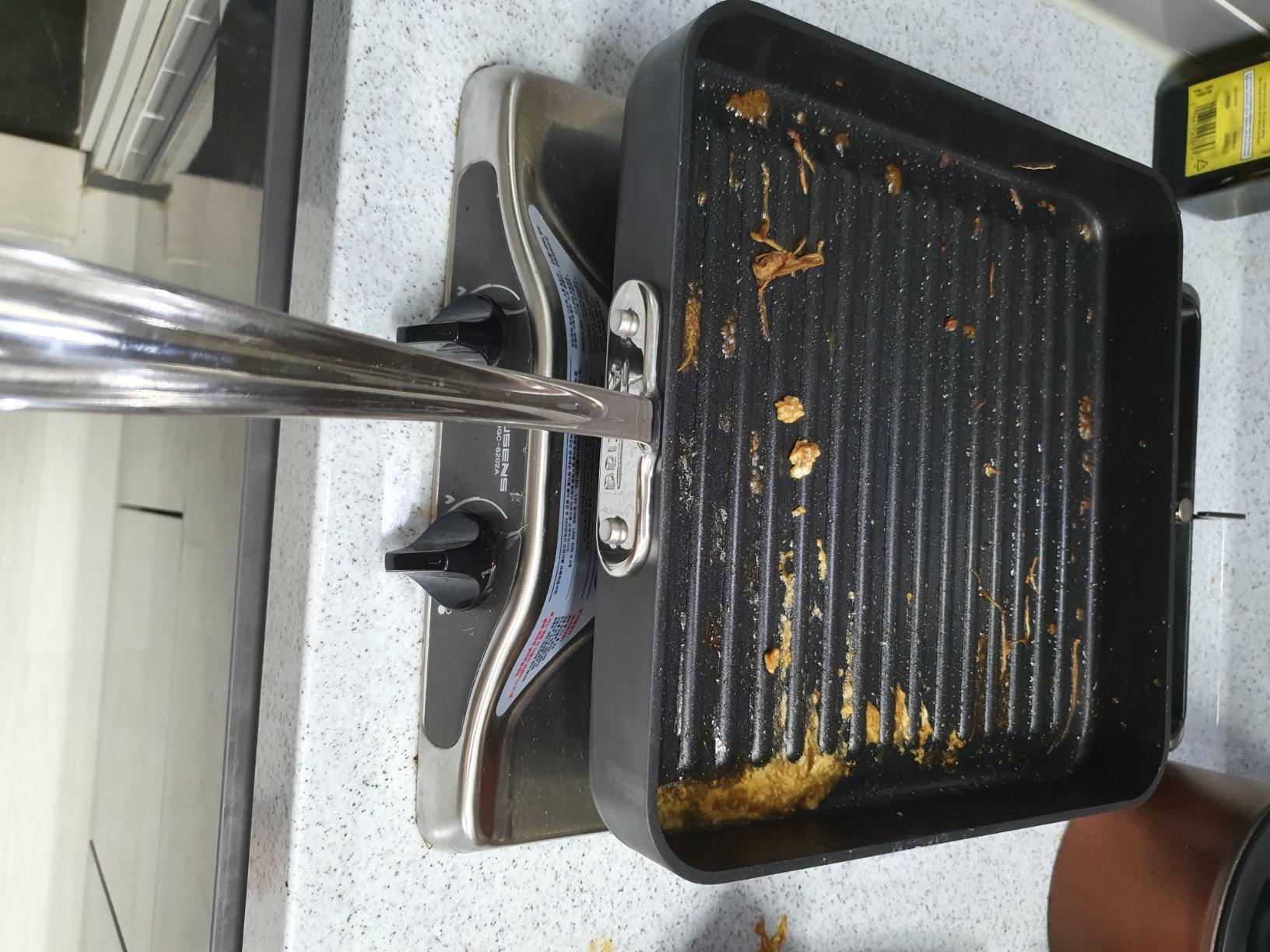 All-Clad HA1 Hard Anodized Nonstick Grill 11x11 Inch Oven Safe 350F Pots and Pans, Cookware Black - Customer Photo 4