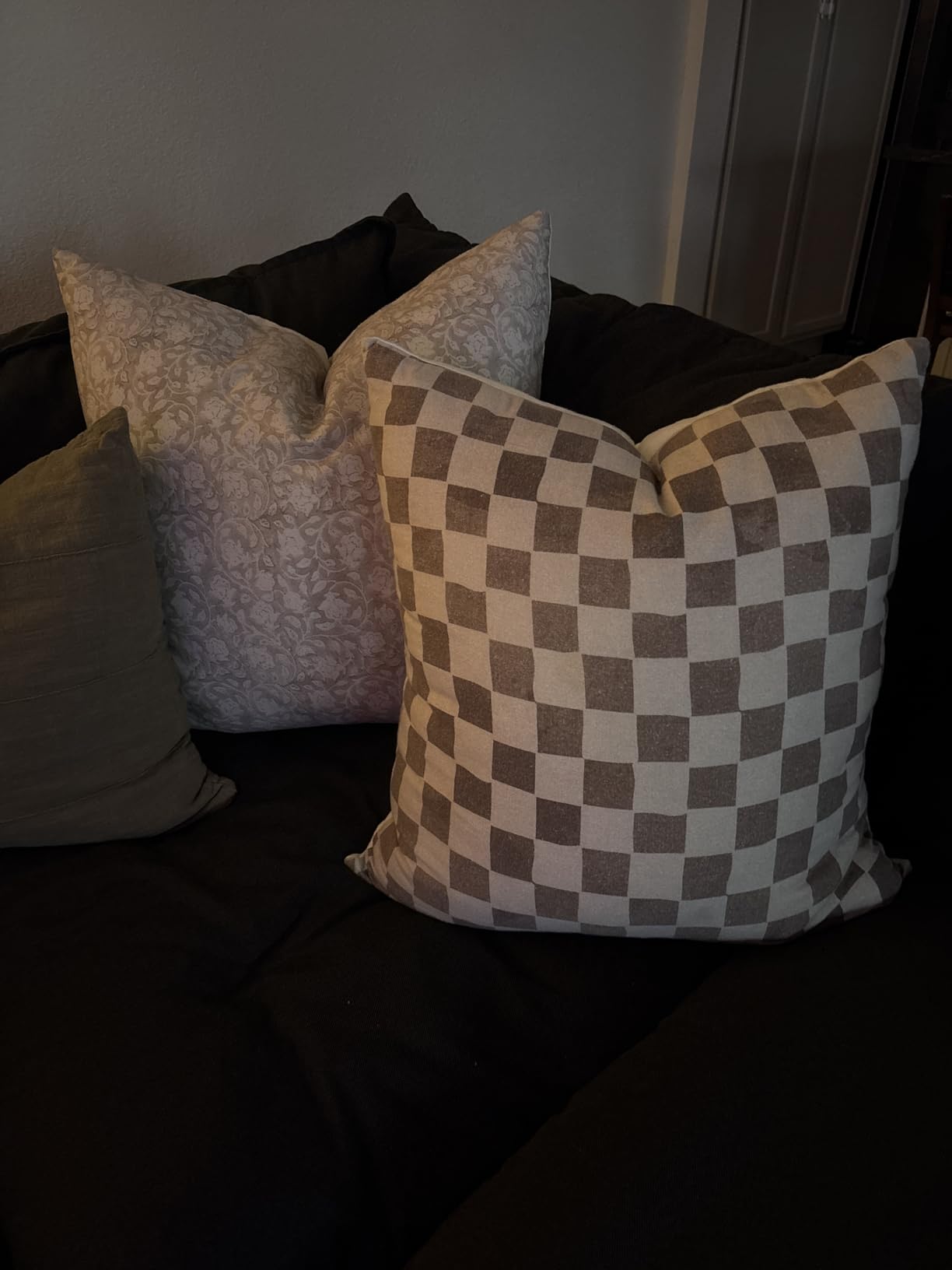 Beckham Hotel Collection Bed Pillows Standard/Queen Size Set of 2 - Original Soft Down Alternative Pillow for Sleeping - Soft Support for Back, Stomach or Side Sleepers customer photo 1