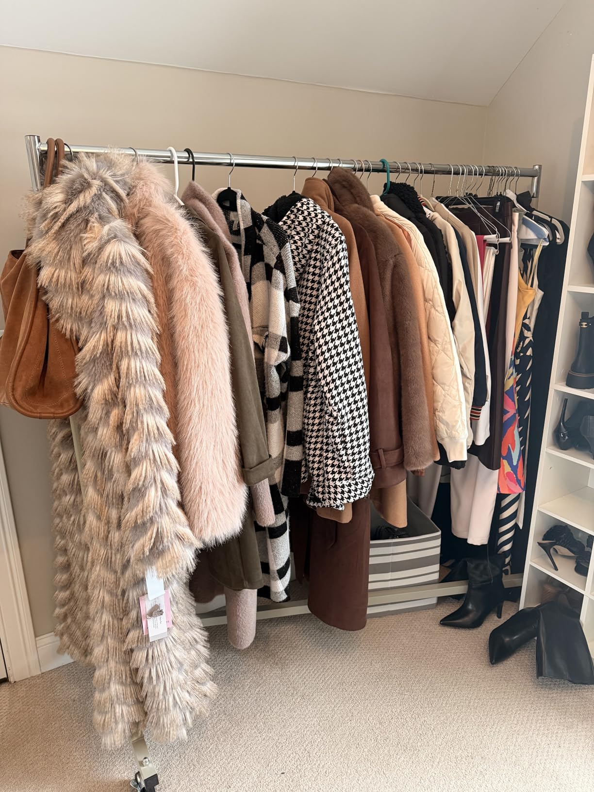 Simple Houseware Industrial Grade Z-Base Garment Rack, 500lb Load with 63 Inches Extra Long Bar, Gray - Customer Photo 1